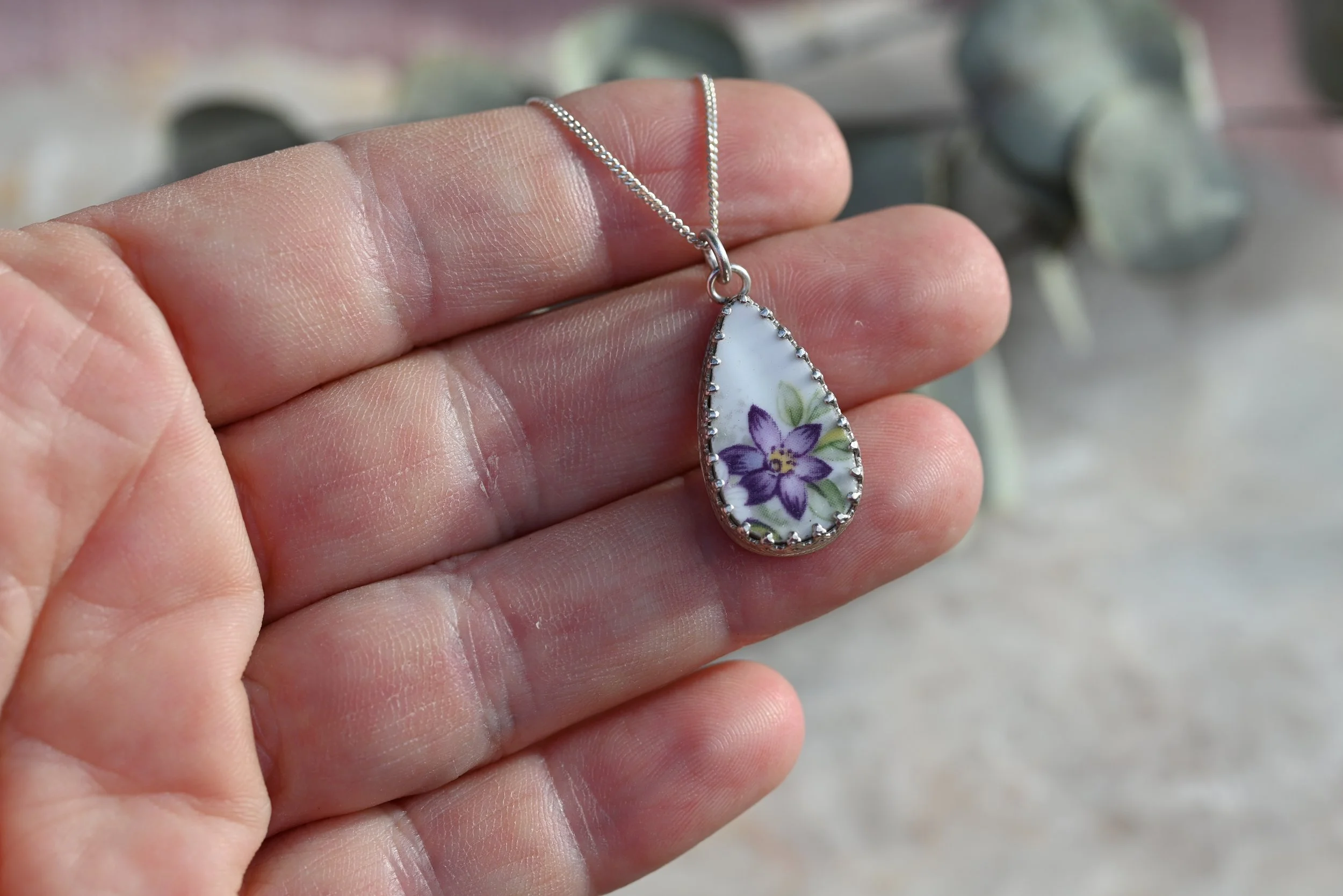 broken-china-necklace (17).jpg