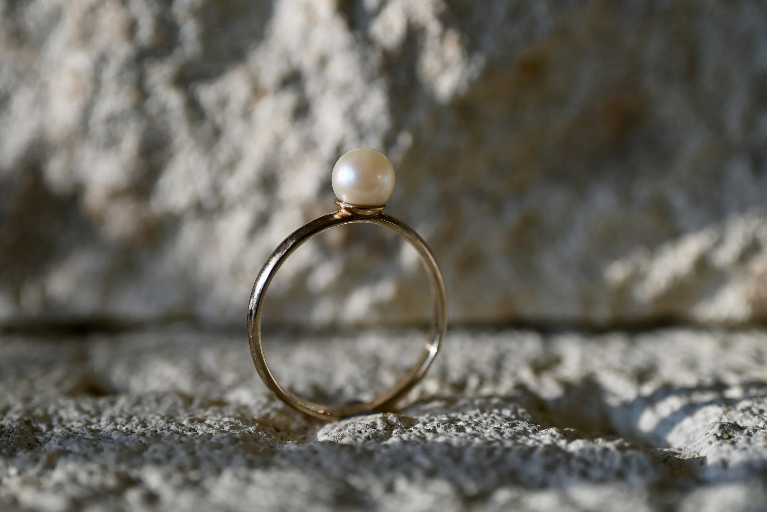 solid-gold-pearl-ring (9).jpg