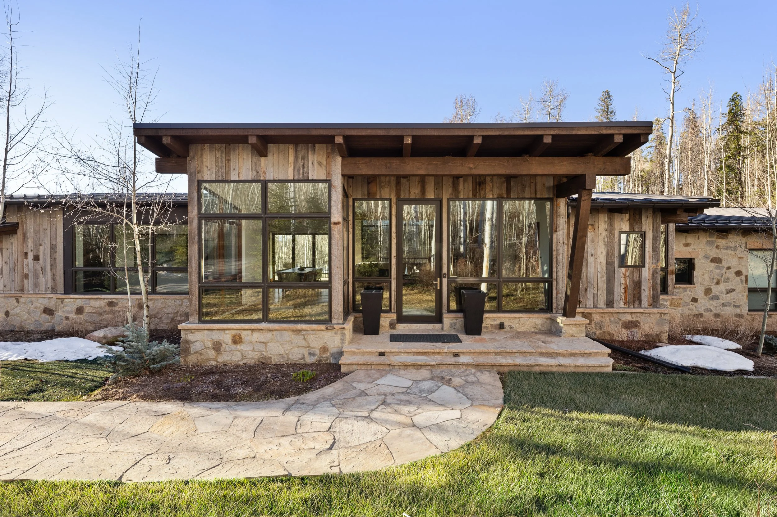 Exterior - front(1).jpg