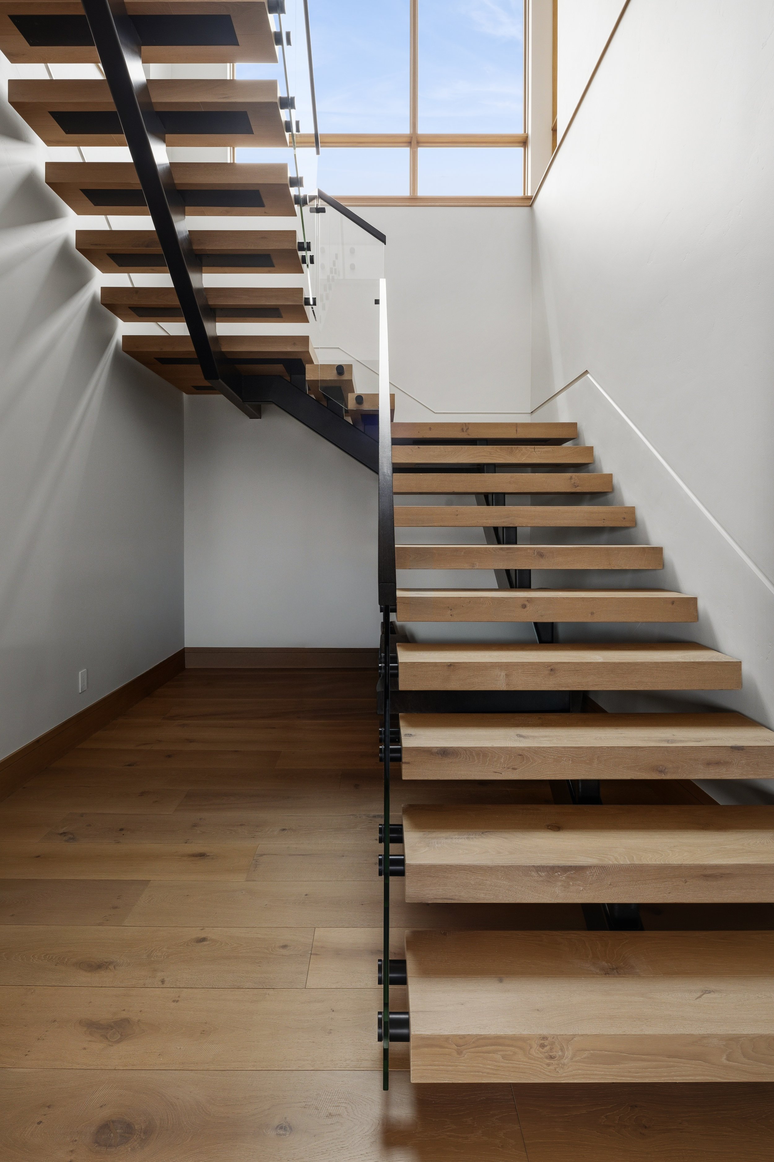 Stairwell 2.jpg