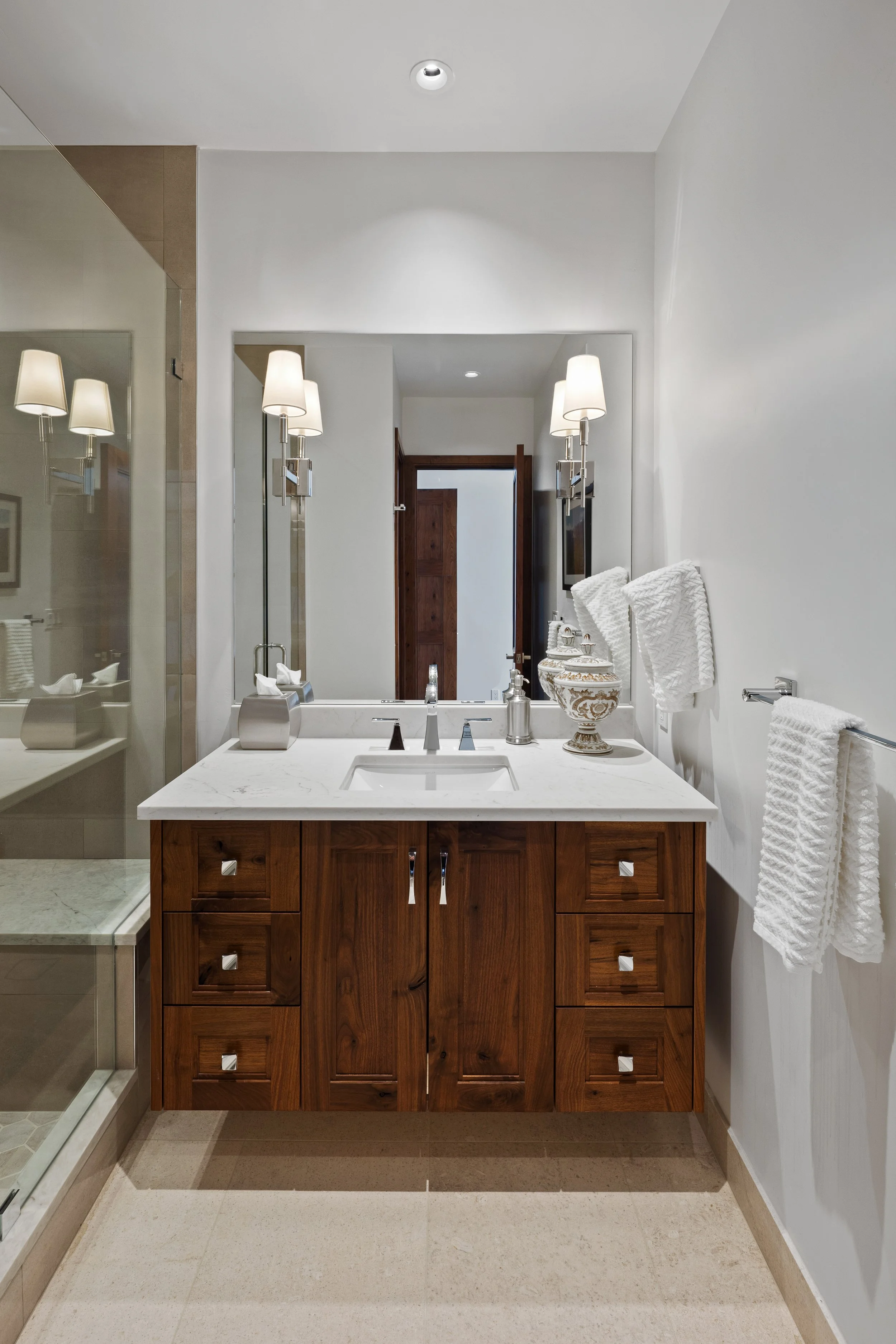 Bathroom vanity.jpg