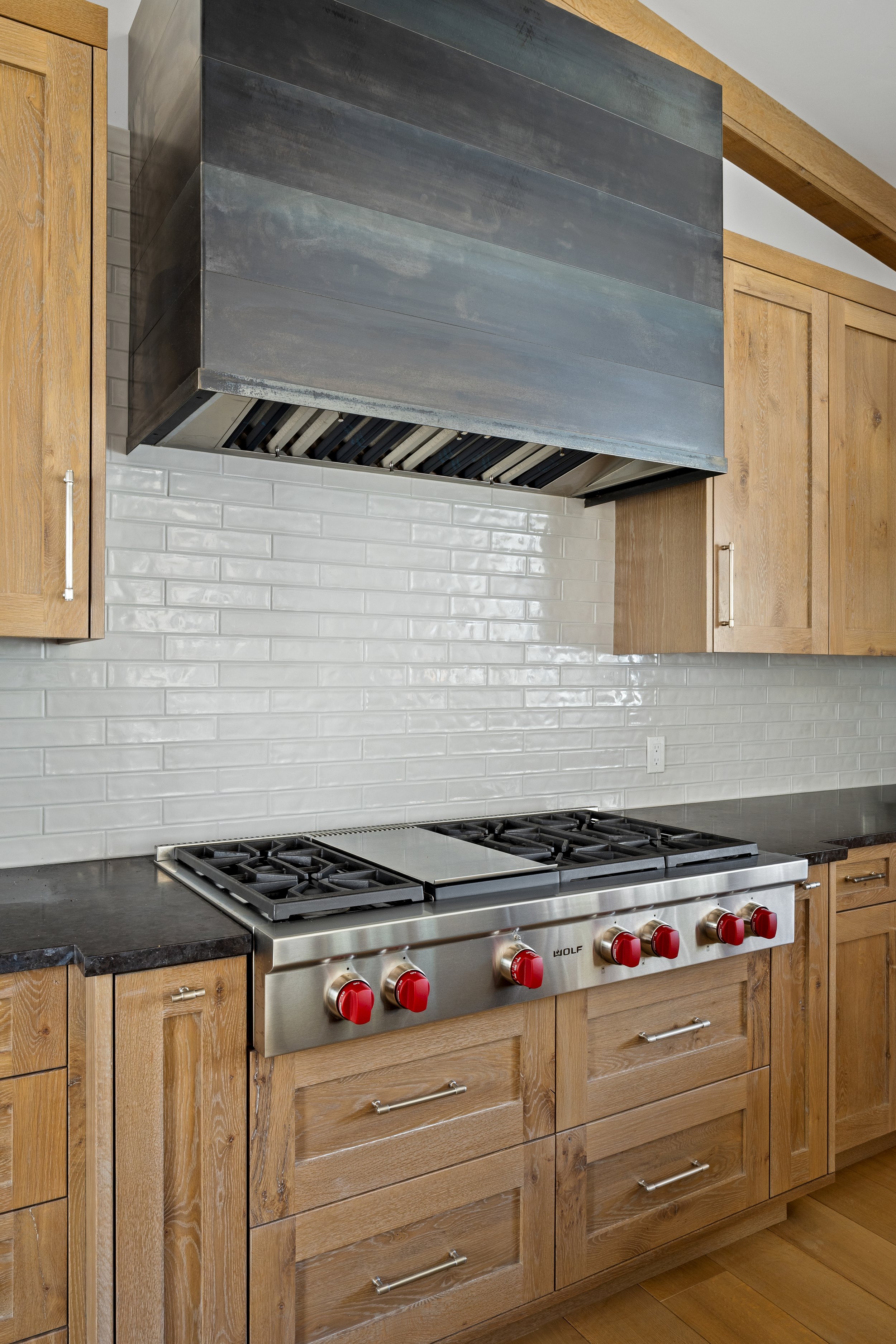 Kitchen- range.jpg