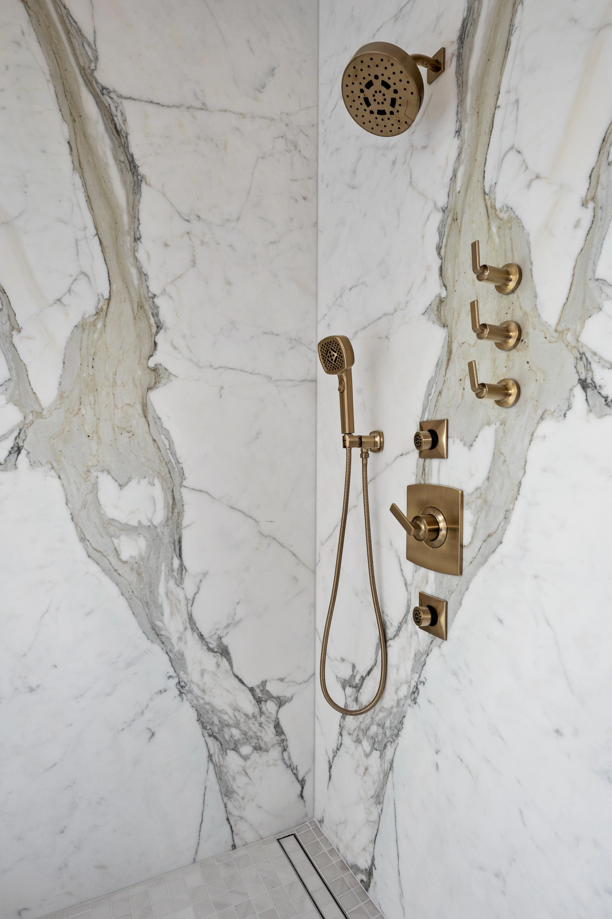Primary bathroom - shower fixtures.jpg