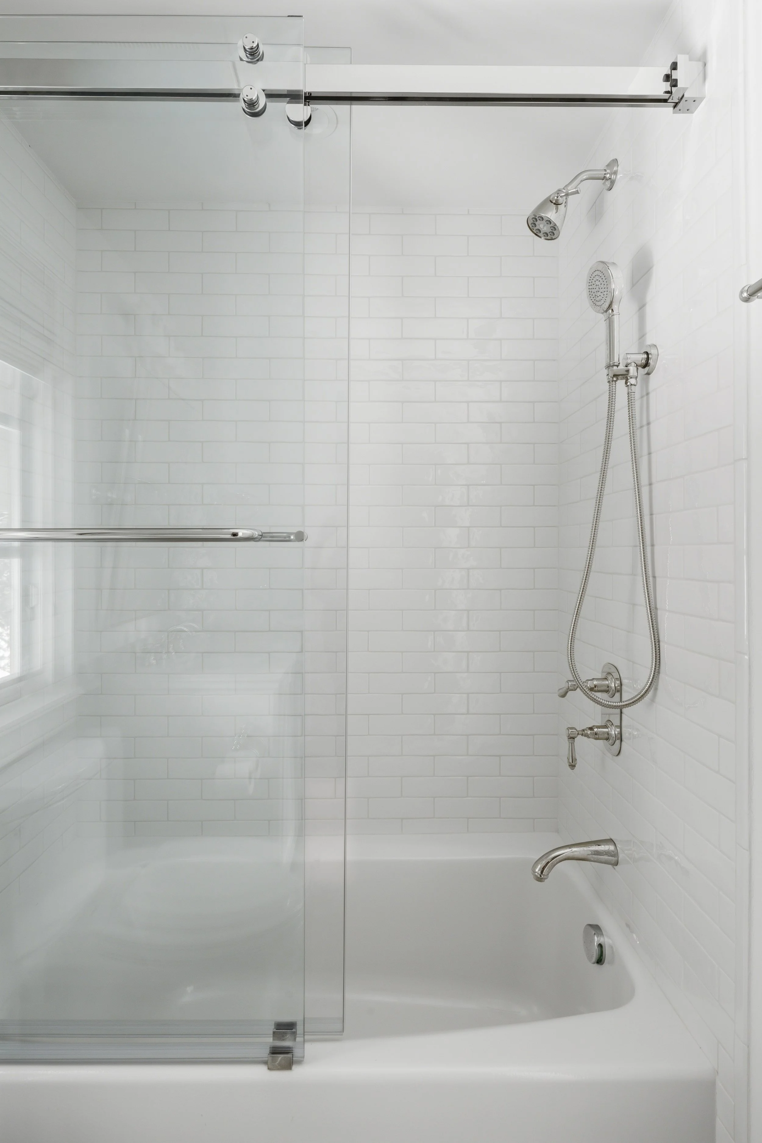 Lockoff bathroom 5.jpg