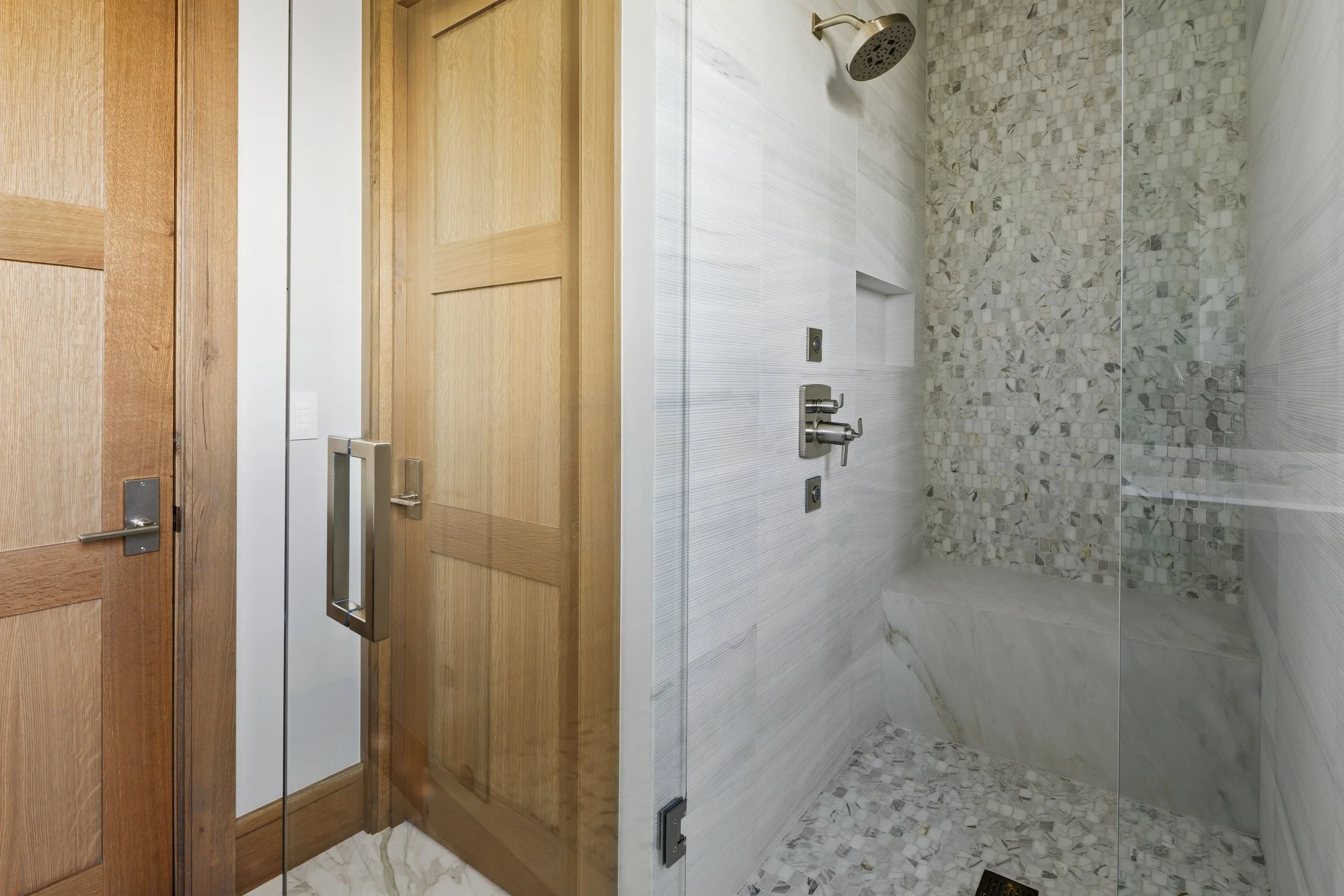 Bathroom A 2.jpg
