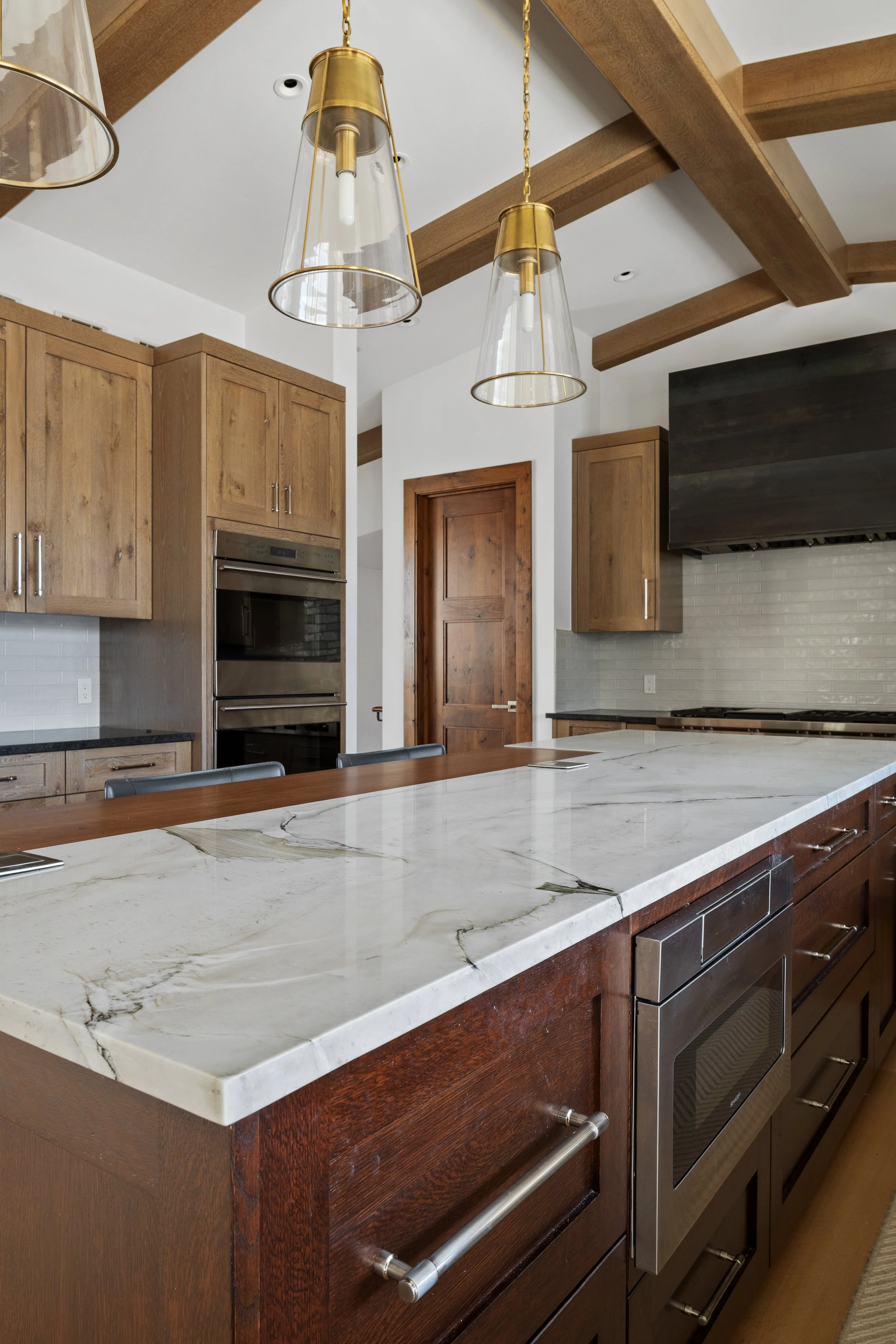 Kitchen 2.jpg