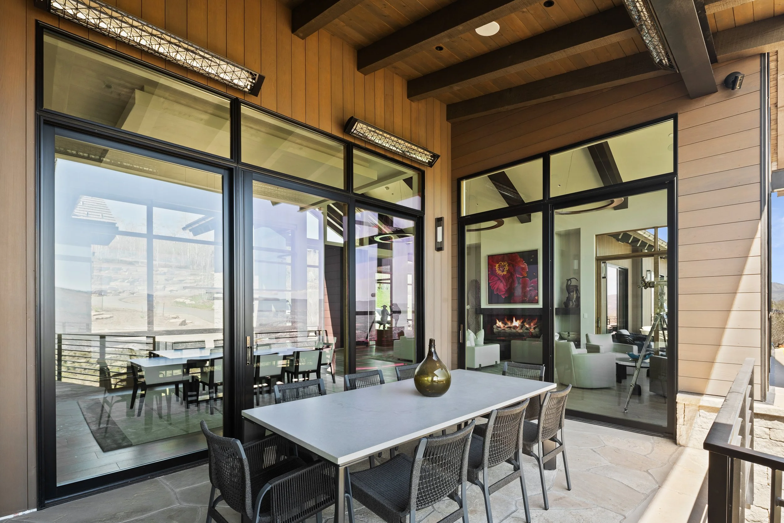 Outdoor dining.jpg