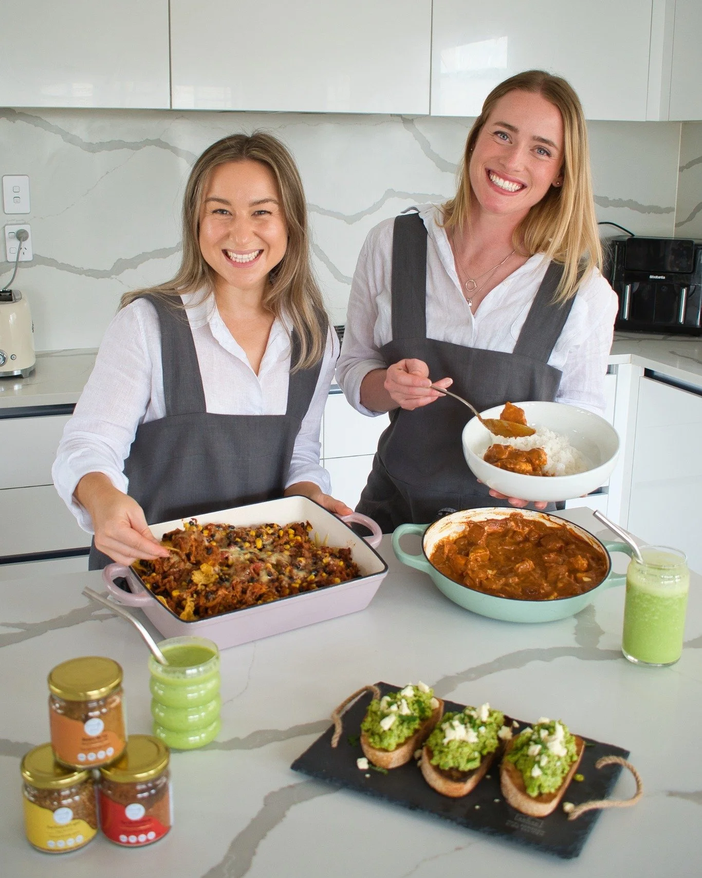 ⭐️ Hello &amp; Welcome to The Gut Health Clinic ⭐️

We&rsquo;re Bianca &amp; Kelsey 👋  dietitians, besties, and the duo behind The Gut Health Clinic (you might also know us from The Friendly Food Co.).

We know first-hand how miserable life can feel