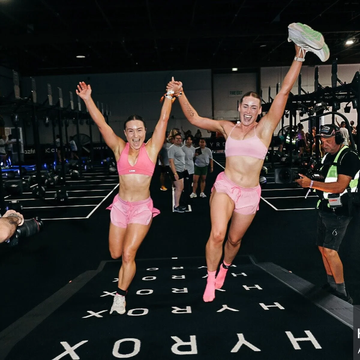 Officially hybrid rockstars 😜💪🏼

@hyroxanz @lskd.aotearoa