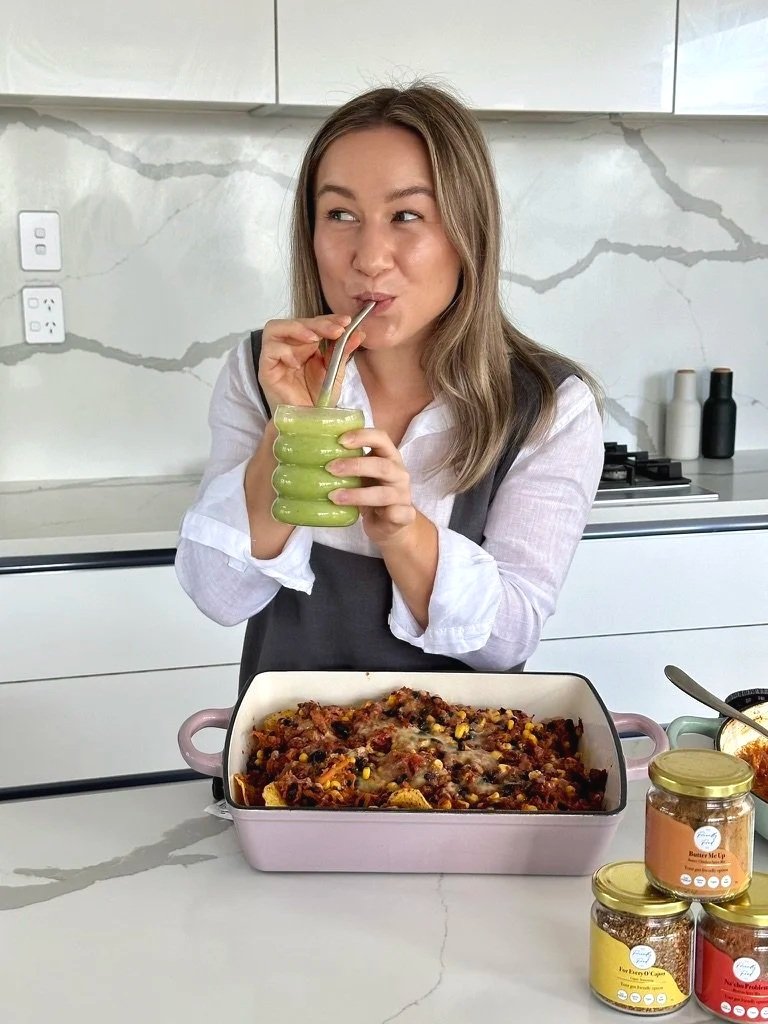 Bianca Berton-Scarlet Gut Health Dietitian  drinking green smoothie