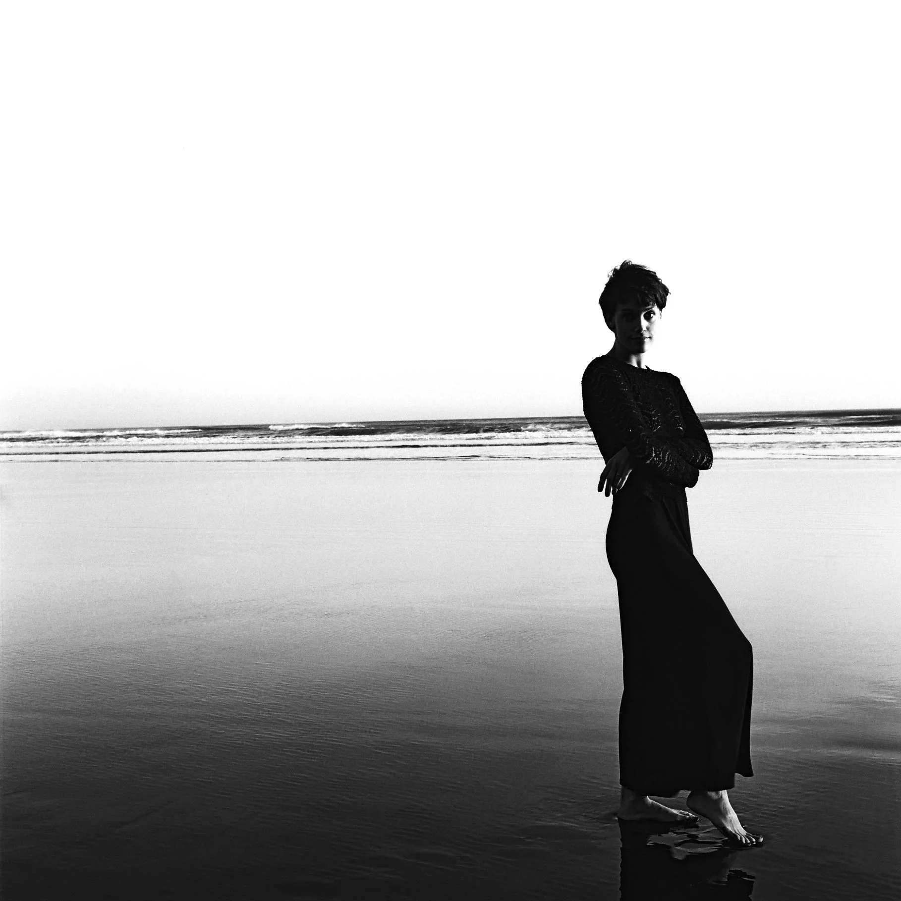 Editoral | BW | Women at westcoast beach
