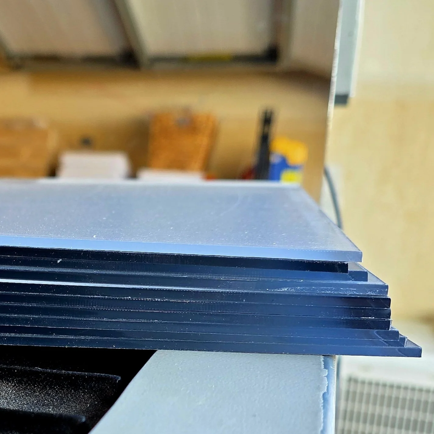 Ez-Plex-mirror-cast-acrylic-thickness.jpg