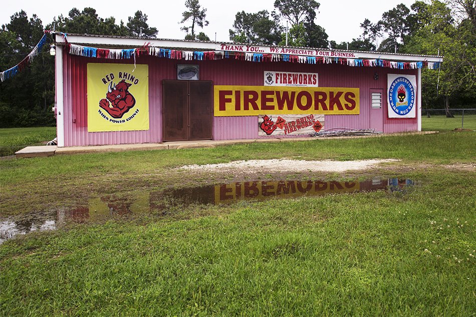 Big Rhino Fireworks-Wallisville TX .jpg