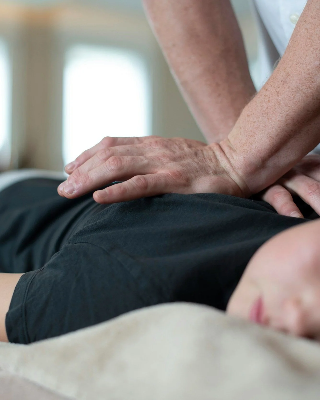 Osteopathy treatment for back stiffness
