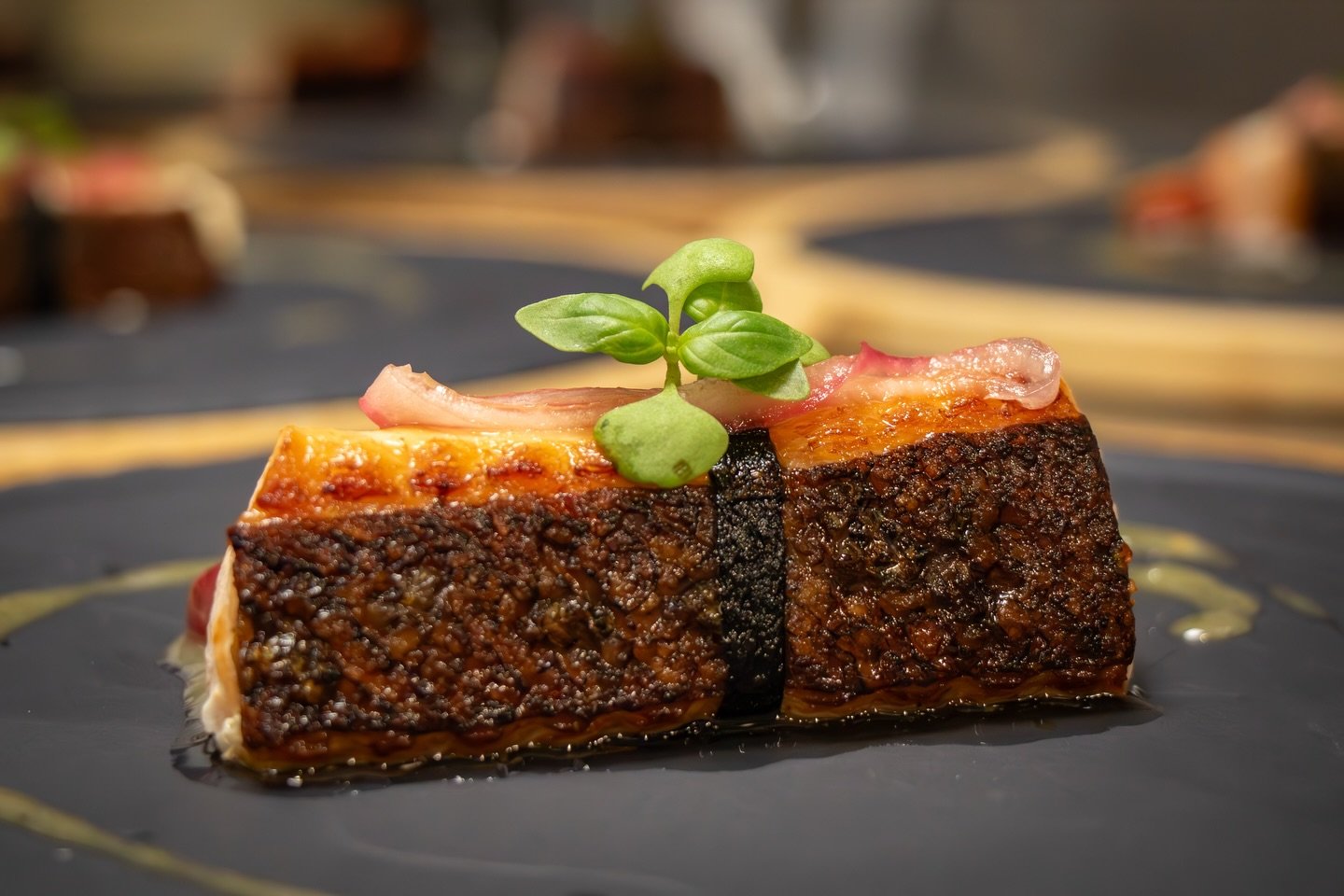 Where culinary art meets creative storytelling✨

We capture the textures, colors, and details that make your dishes 𝑖𝑚𝑝𝑜𝑠𝑠𝑖𝑏𝑙𝑒 to scroll past. 👉 If your restaurant needs mouth-watering photos that actually drive engagement &amp; bookings&m