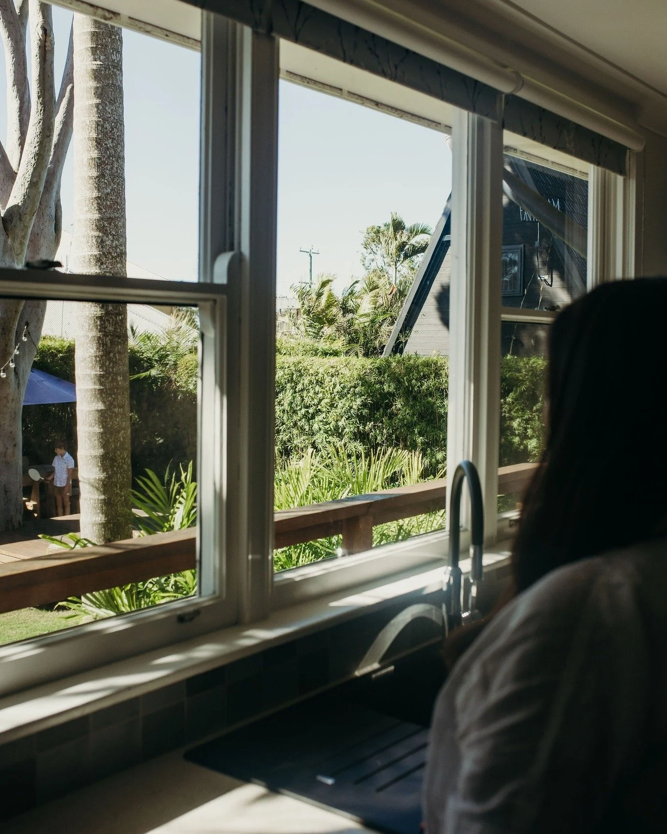 Our Family Suite overlooks the private garden and BBQ area - It's the perfect indoor and outdoor space for a family getaway ✨
.
.
#nelsonbay #shoalbay #weekendaway #travelnsw #sydneyweekender #escapesydney #nswcoast #beachholiday #weekendgetaway #nel