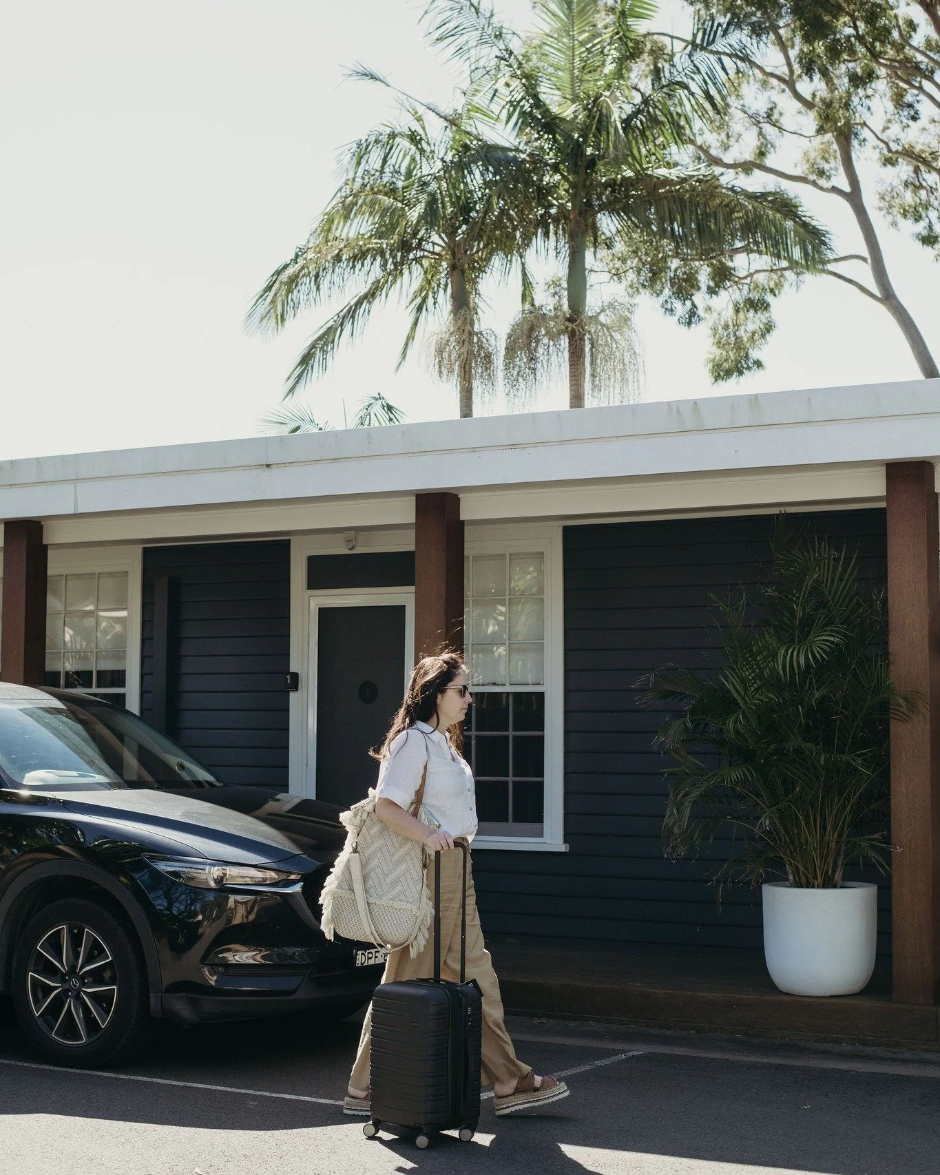 Complimentary onsite parking right near your room means you can unload your luggage with ease 🚗 enjoy peace of mind knowing your car is just steps away 👣
.
.

#nelsonbay #shoalbay #weekendaway #travelnsw #sydneyweekender #escapesydney #nswcoast #be