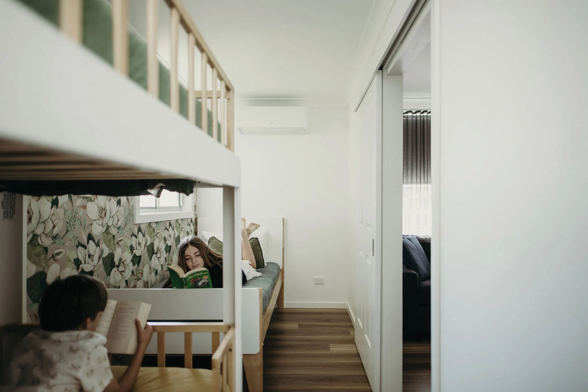 A peek into our large family room 🙌 👀
Book your next stay on our website now, link in bio 📲
.
.
.
.
#nelsonbay #shoalbay #weekendaway #travelnsw #sydneyweekender #escapesydney #nswcoast #beachholiday #weekendgetaway #nelsonpalms #portstephens