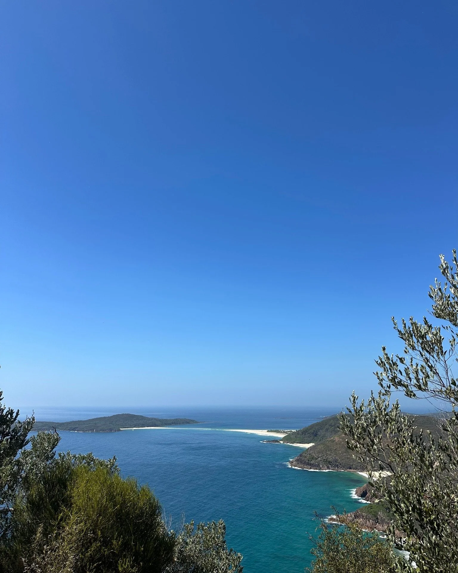 Port Stephens, but make it a little less obvious ✨
Hidden coves, quiet lookouts and views you won&rsquo;t find on page one. 
Here, discovering more isn&rsquo;t a plan, it&rsquo;s a daily ritual.

#portstephens #portstephensnsw #nswcoastline #nswcoast