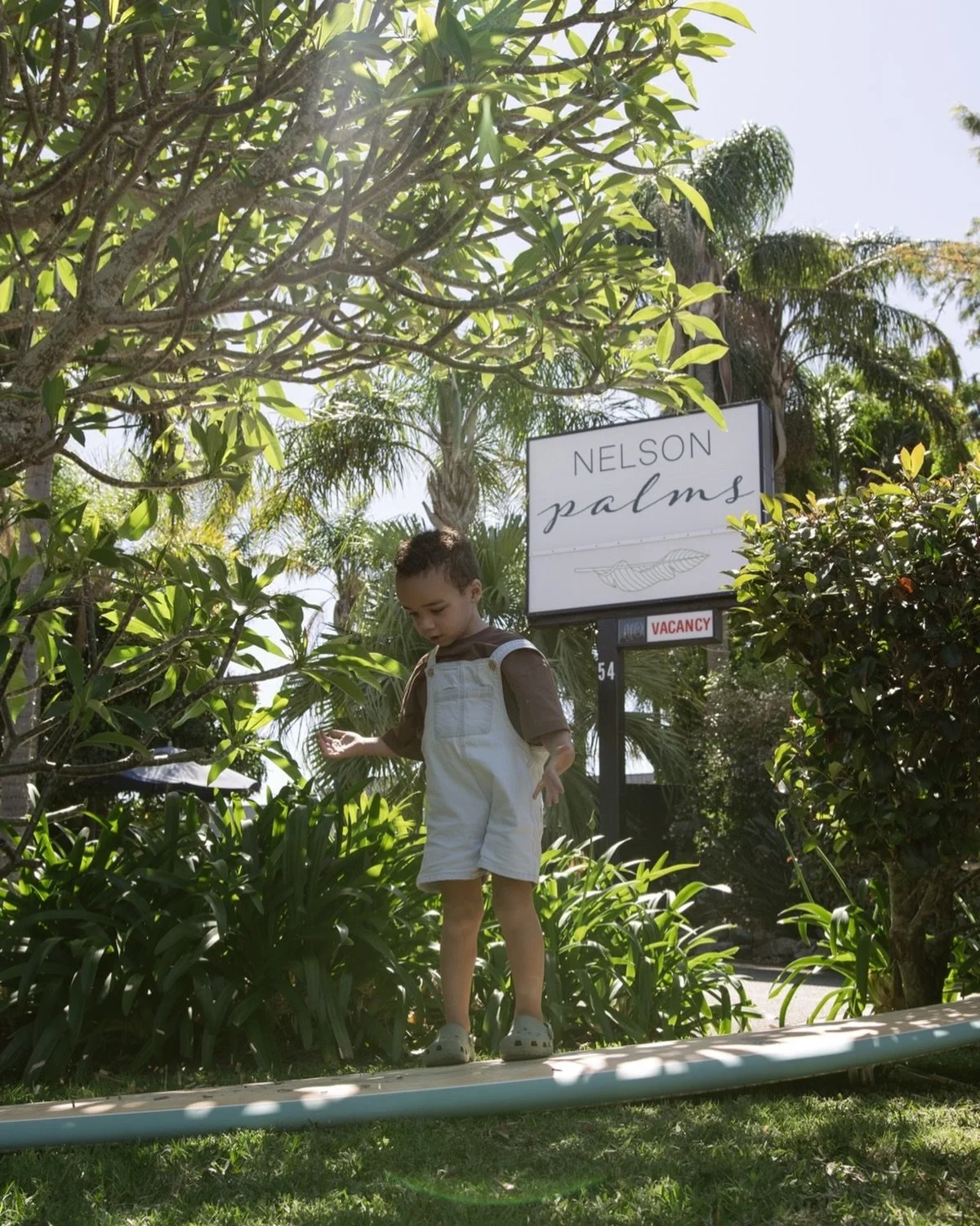 When the &ldquo;No Vacancy&rdquo; sign finally gets a rest for the first time since before Christmas&hellip; and the next generation is already keeping an eye on things 💫 #sydneyweekender #nelsonbay #shoalbay #portstephens
