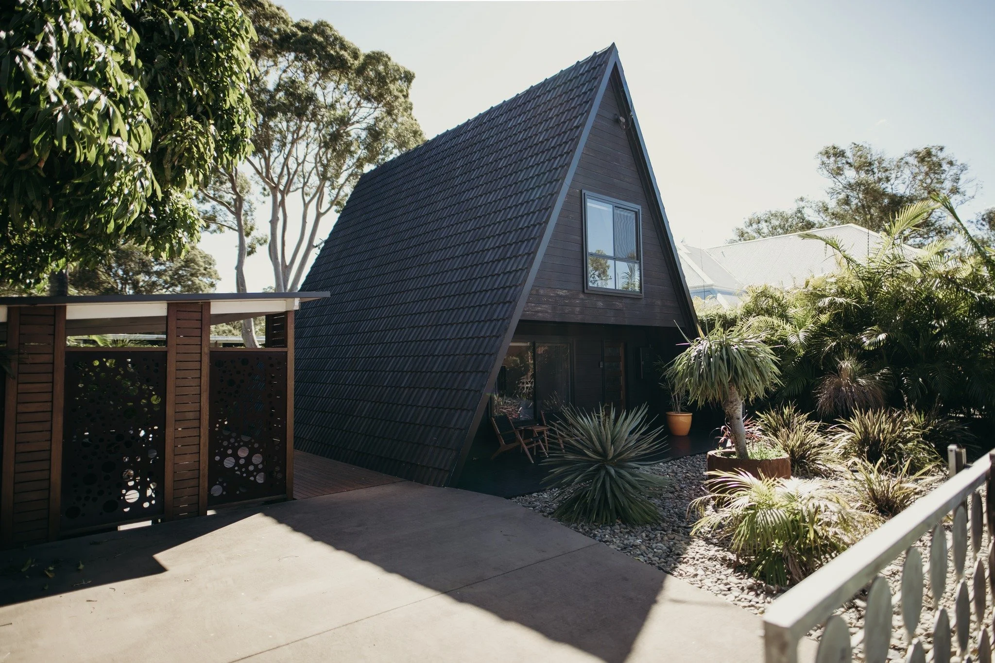 Your coastal getaway, simplified.
Check in, unwind, and let Nelson Palms be your base for exploring Port Stephens. 
🌊☀️
#travelnsw #sydneyweekender #escapesydney #nswcoast #beachholiday #weekendgetaway #nelsonpalms