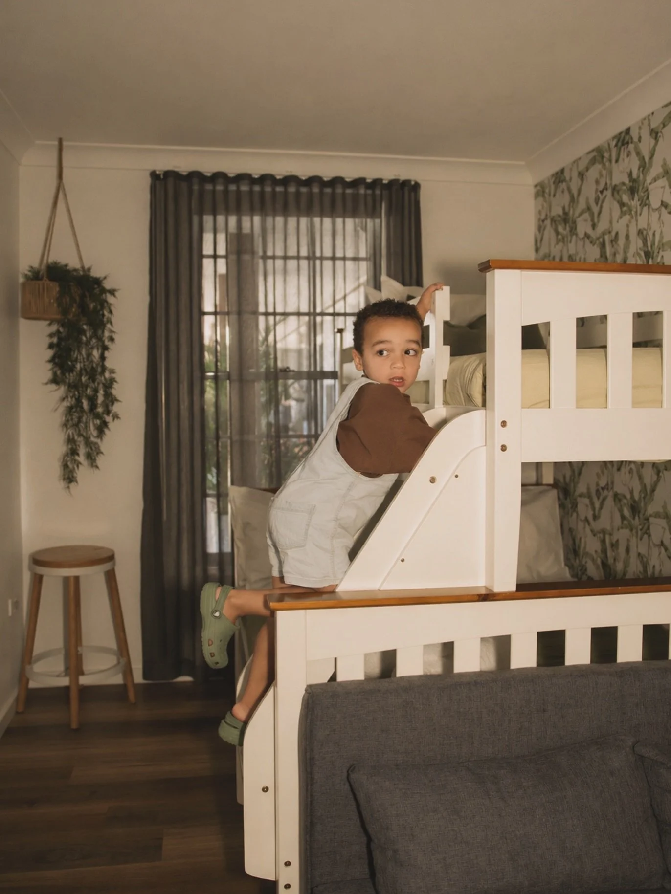 He checked in&hellip; immediately upgraded himself to top bunk management 🫡
Head of Climbing, Jumping &amp; Zero Risk Assessment

#nelsonpalms #familyrun #littleboss #coastal #portstephens