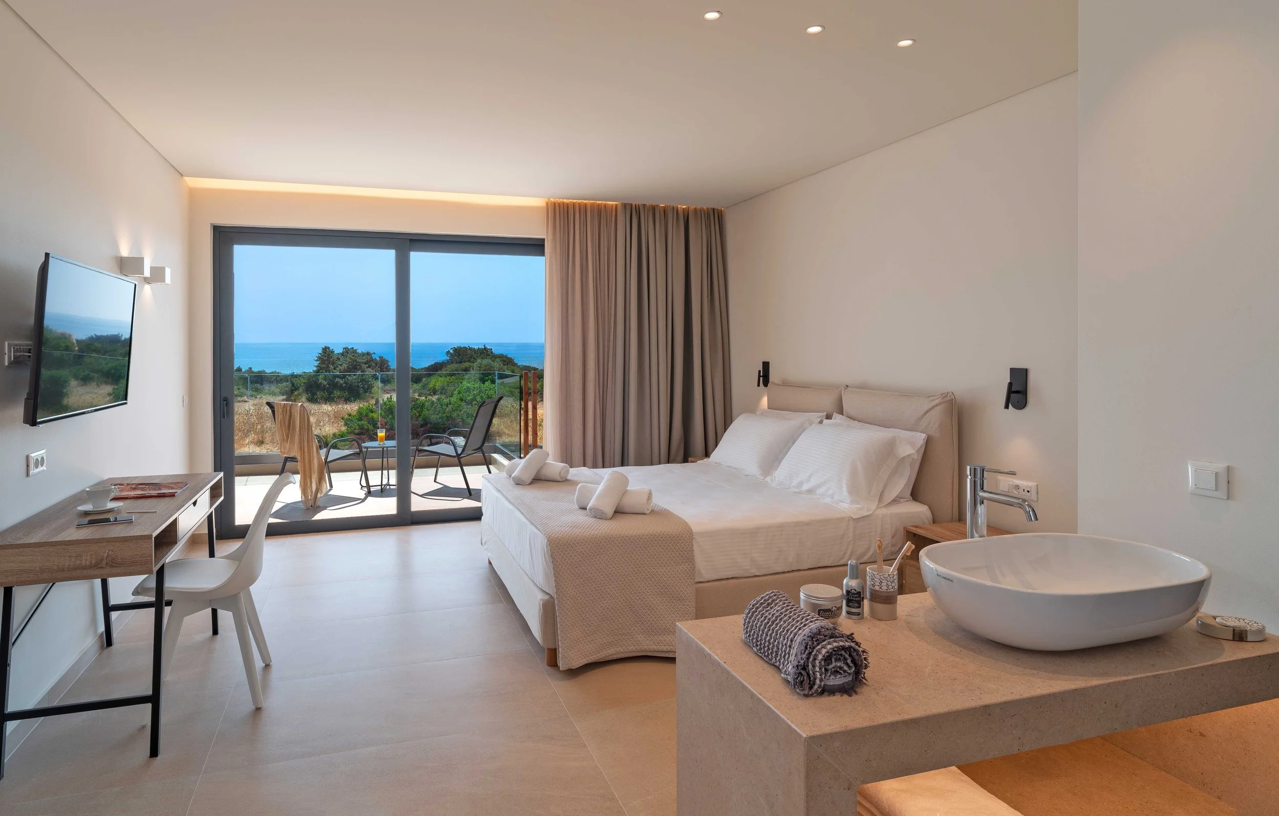 Sea View bedroom.jpg