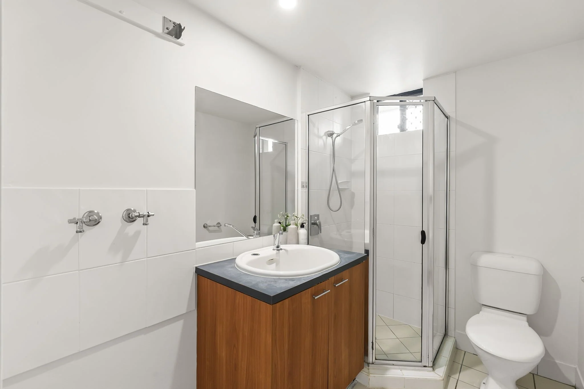 5/3 Delungra Street — building and outlook