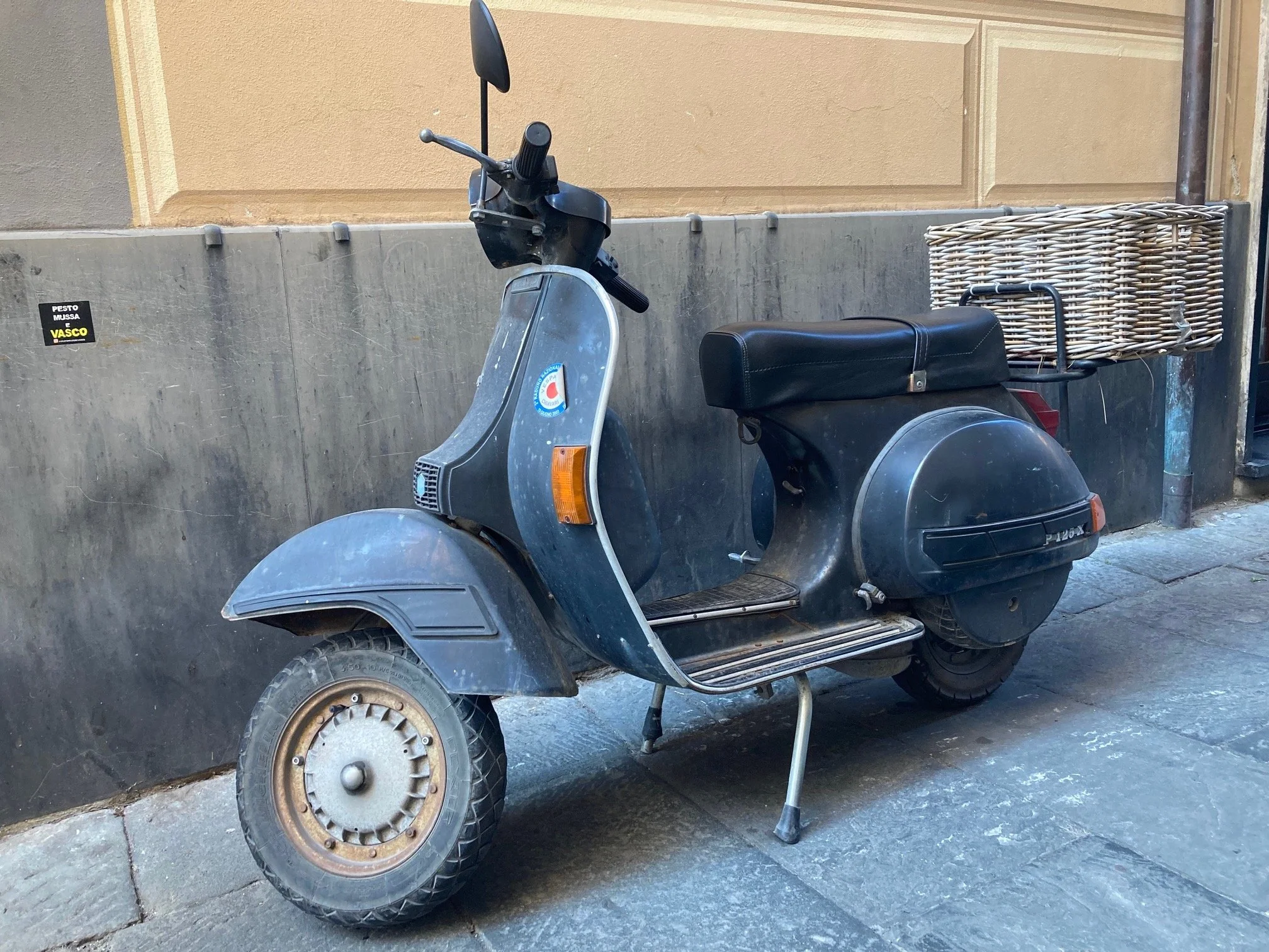 DammiunaVespa_MiraMare