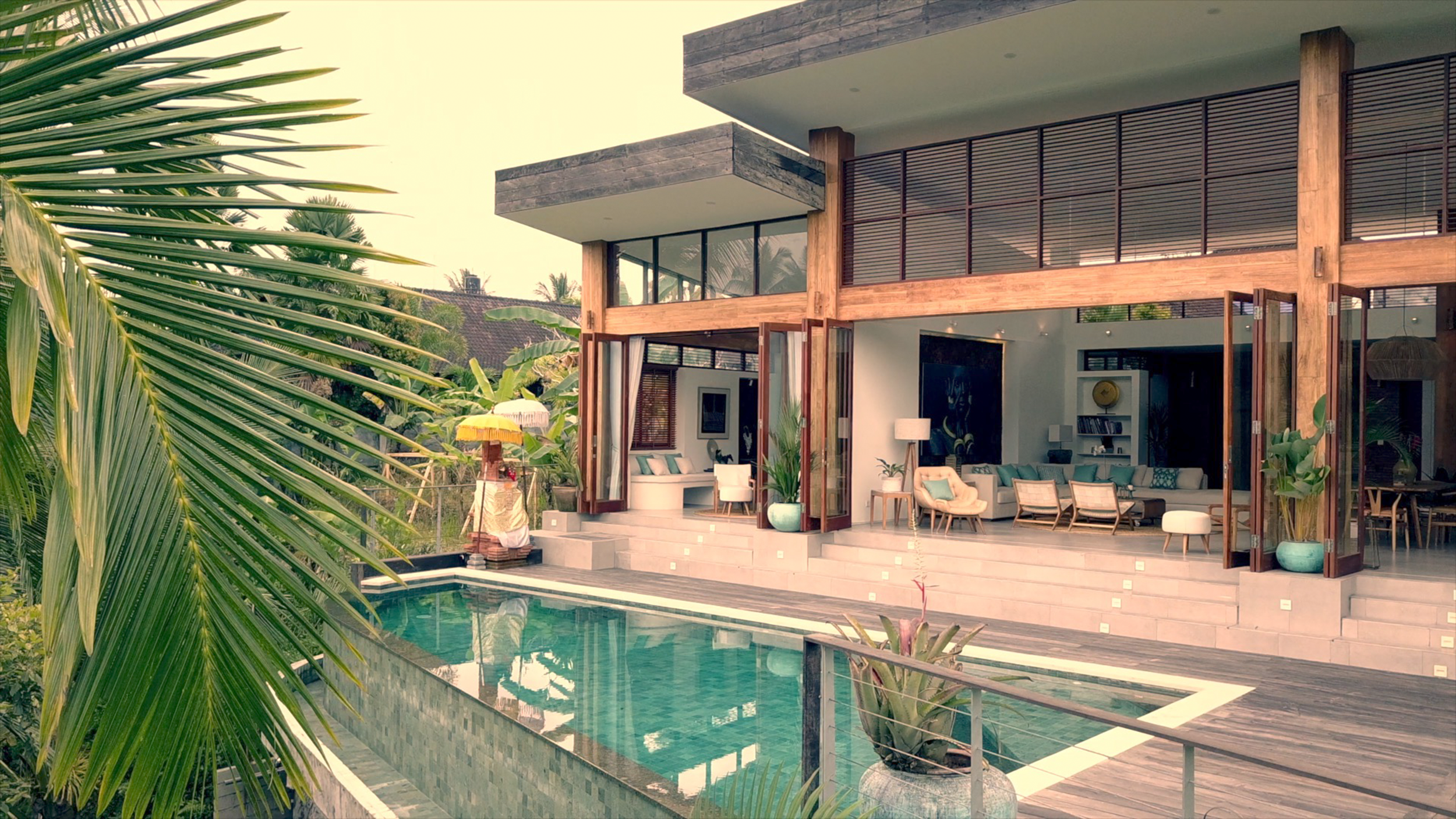 villa-mobilefallback image.png