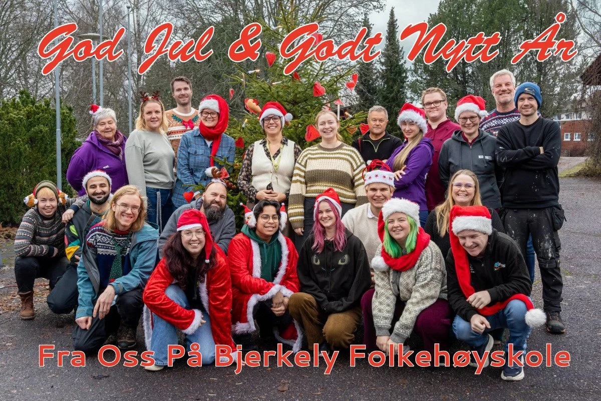 God jul fra alle oss på Bjerkely Folkehøyskole 🎄