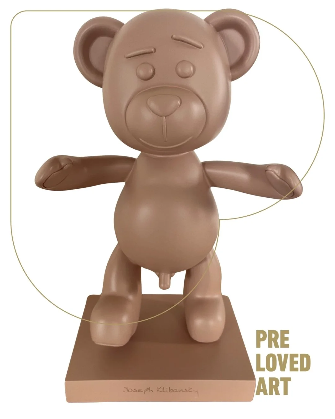 ✨ Nieuwe Preloved Art Parel binnen ✨

Unieke kans voor liefhebbers en verzamelaars: een originele Klibansky Bear Hug in de kleur Sahara Sands. Dit exemplaar komt uit een gelimiteerde oplage van slechts 500 stuks wereldwijd en wordt niet meer geproduc