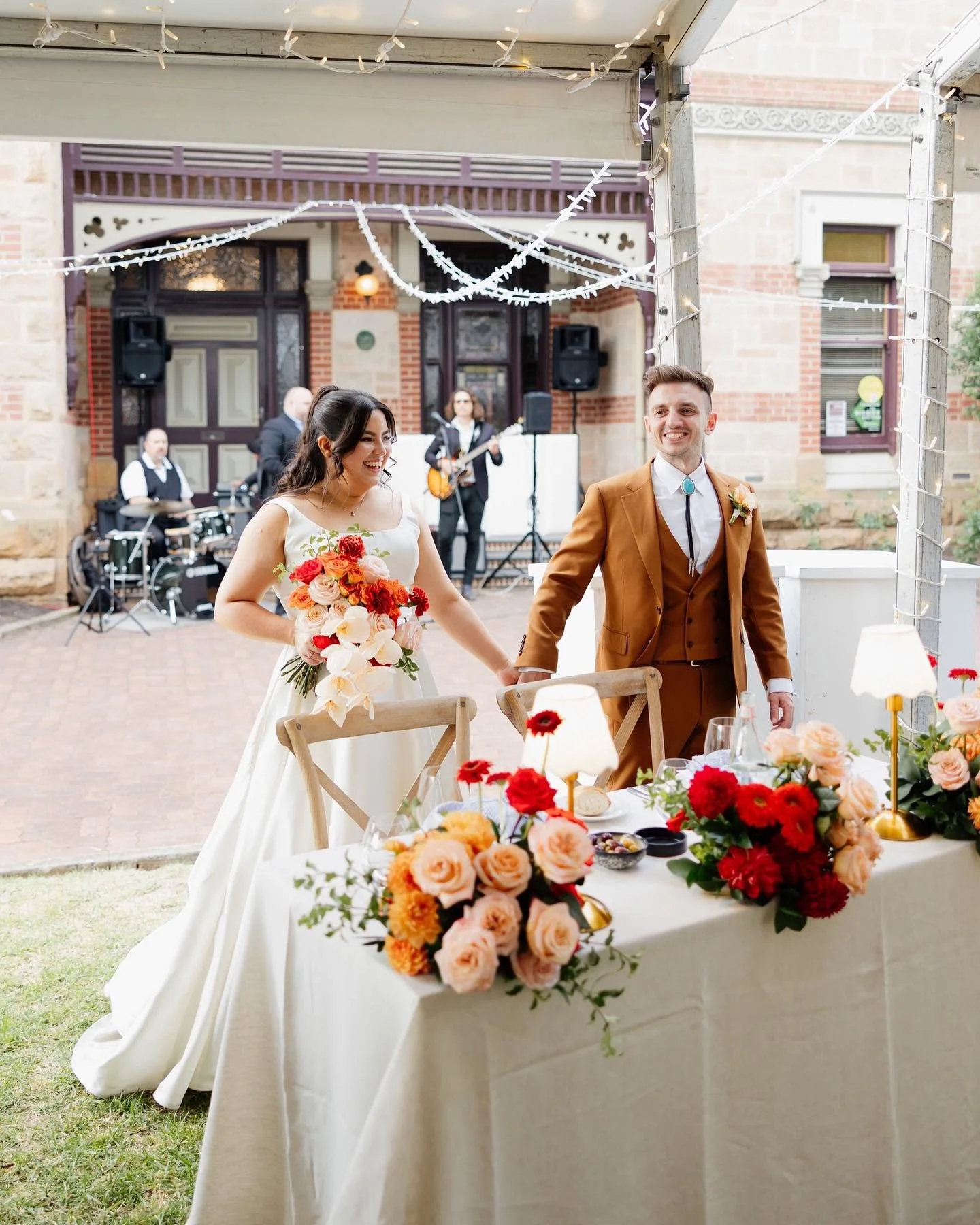 Floral details with @sparrowweddings at @carclew for an Italian Pizza Reception Evening