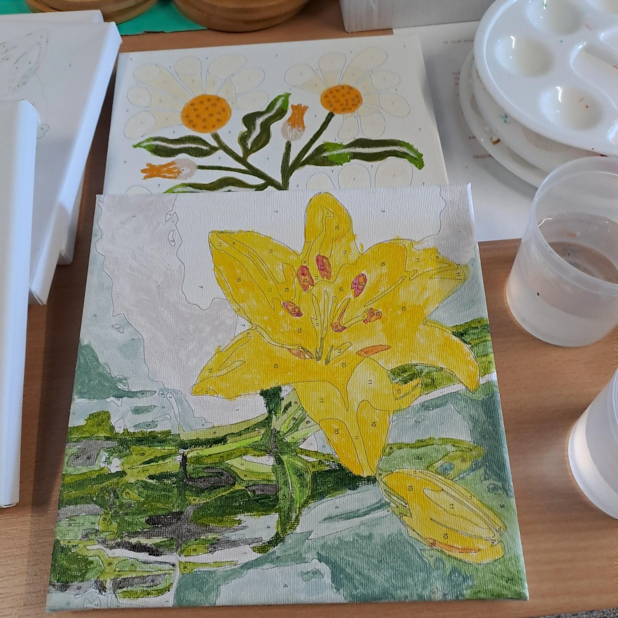 At Bridlington's Feel Good Friday, we were delighted to welcome Hannah Little, Oral Health Educator from Bridlington Outreach Oral Health 🦷

Hannah shared valuable advice on the correct way to brush teeth and recommended helpful equipment for people