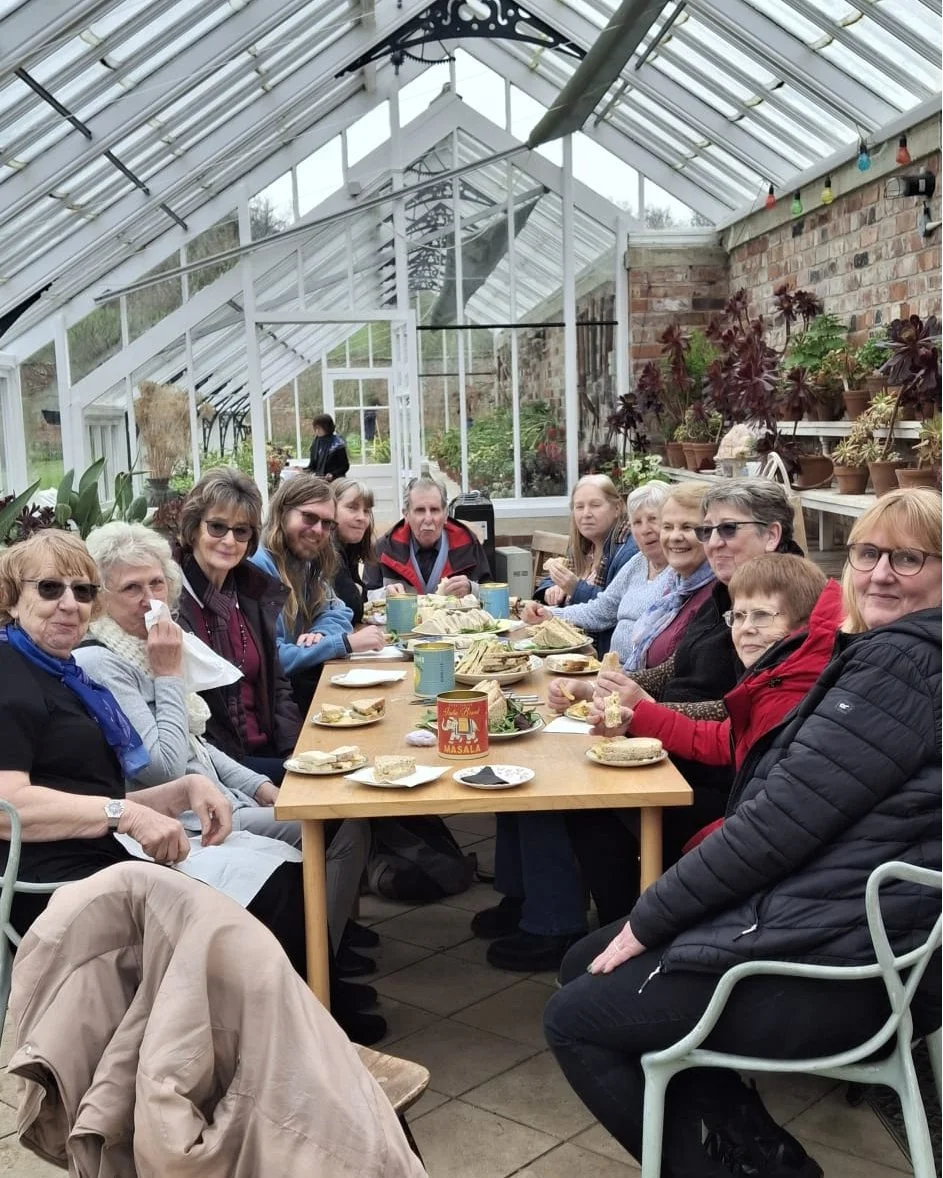 Clients made the most of the spring sunshine on Friday with a lovely trip to @helmsleywalledgarden🌸

Clients from the Pickering Care for a Cuppa and Monday Meet Up in Malton groups enjoyed a gentle stroll through the beautiful gardens and a bite to 