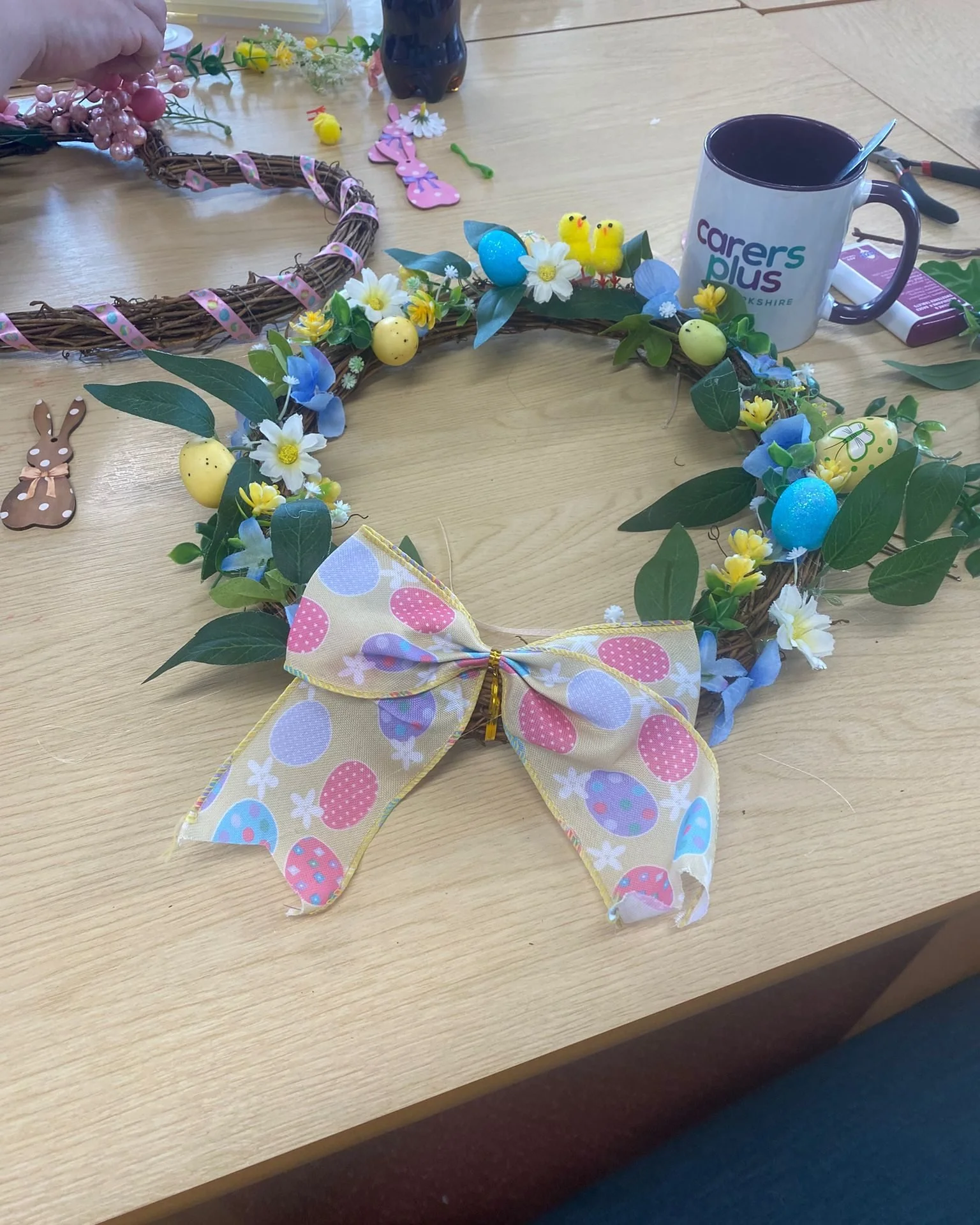 Easter creativity was in full bloom for Parent Carers in Whitby!🌸

The group enjoyed making beautiful Easter wreaths and having time to socialise together, away from their caring role 💜