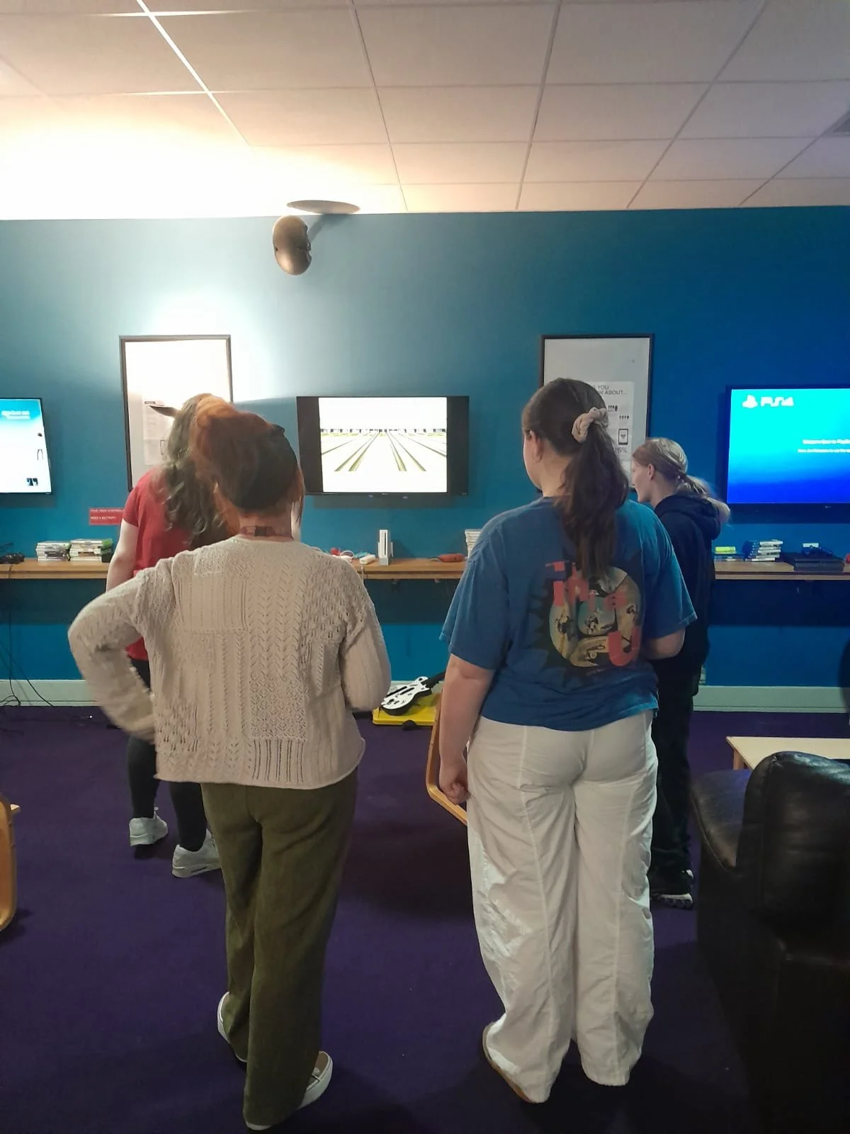 Young Adult Carers recently enjoyed a Half Term Social at The Summit! 🎮✨

From retro gaming and pool, to air hockey battles, it was a chance for YAC's to relax, have fun and enjoy a couple of hours respite from their caring responsibilities 💜