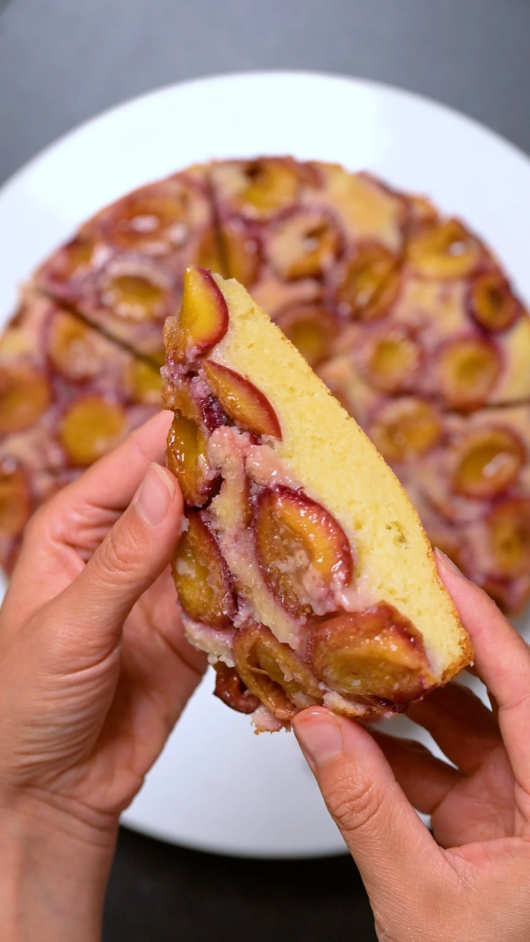 Zwetschgen Upside Down Cake