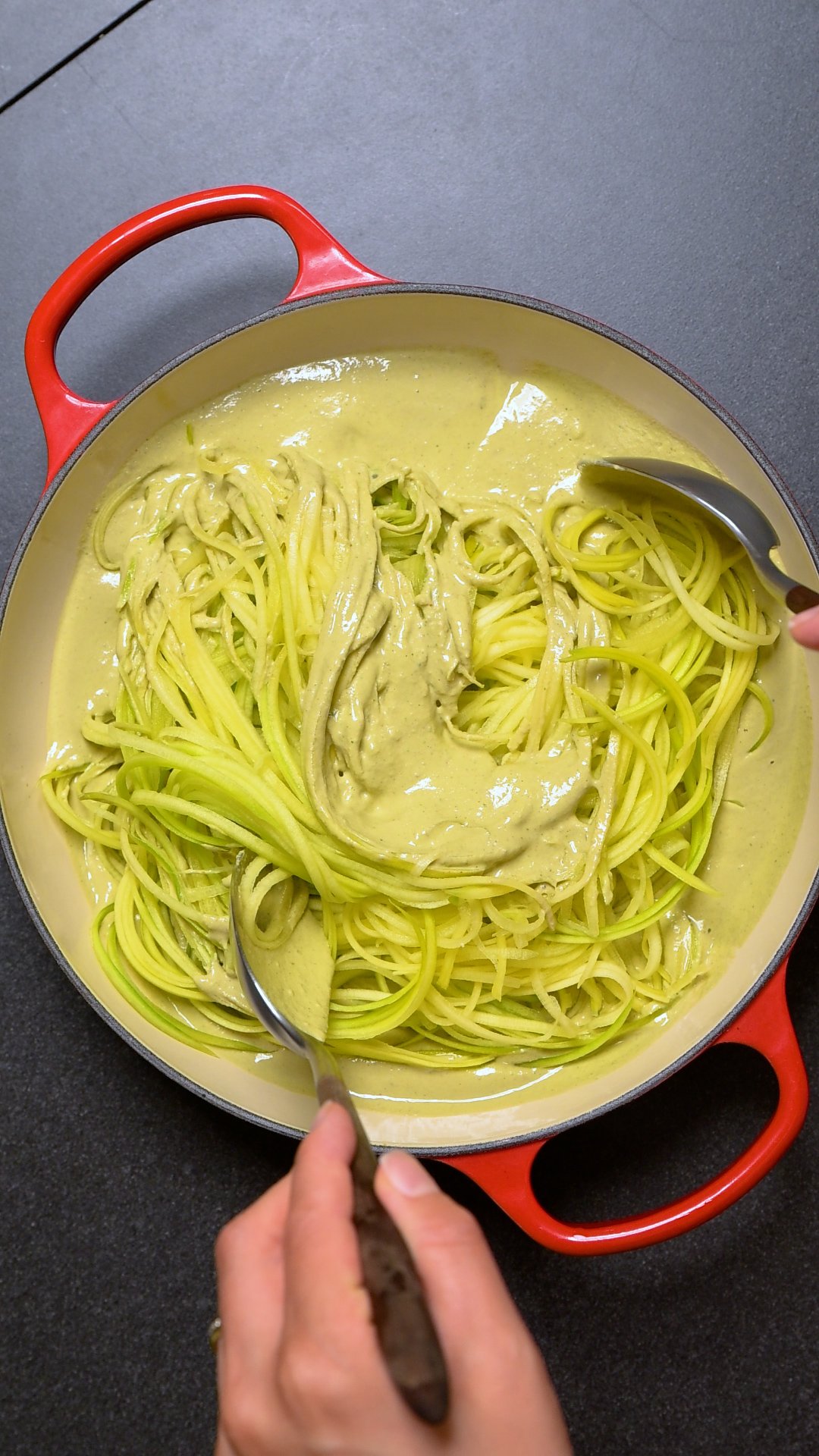 Zoodles mit Pesto