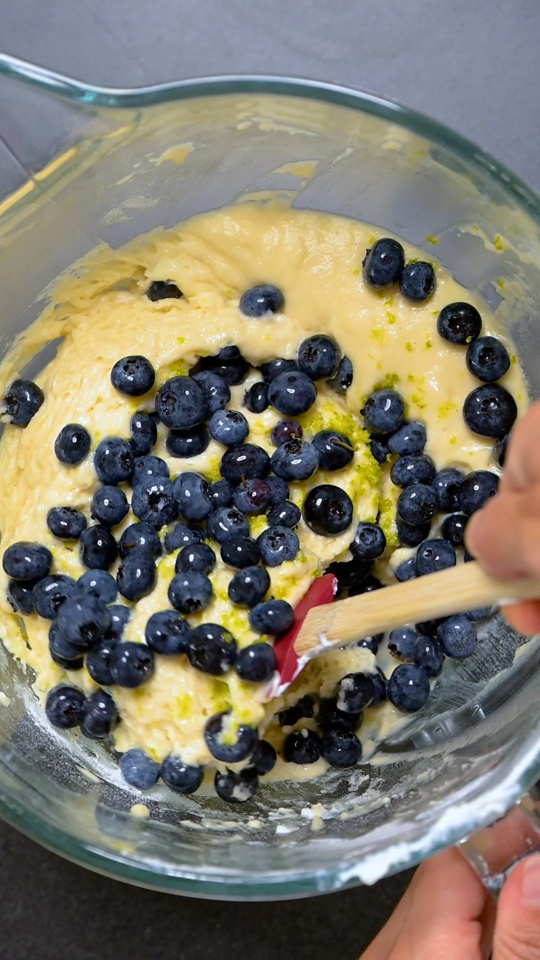 Zitronen Blaubeeren Kuchen