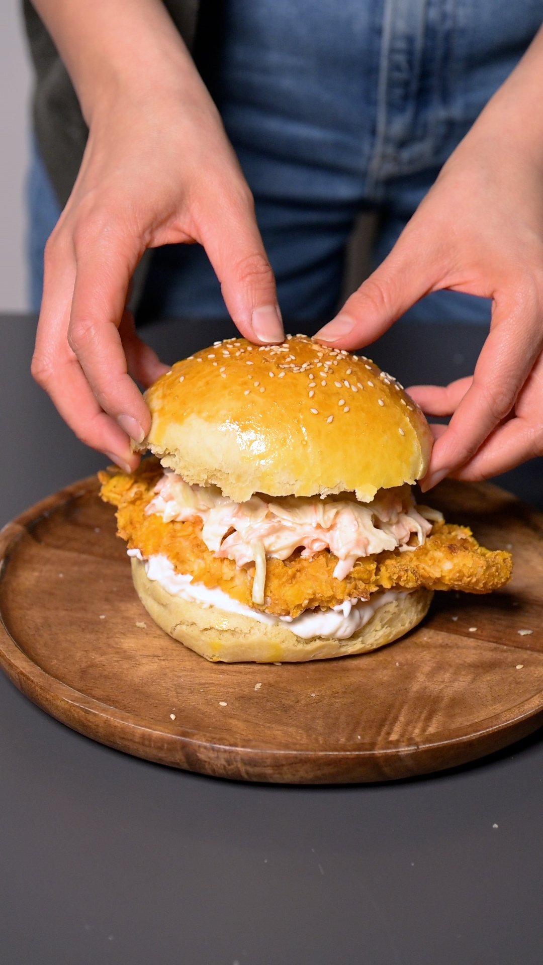 Knuspriger Chicken Burger