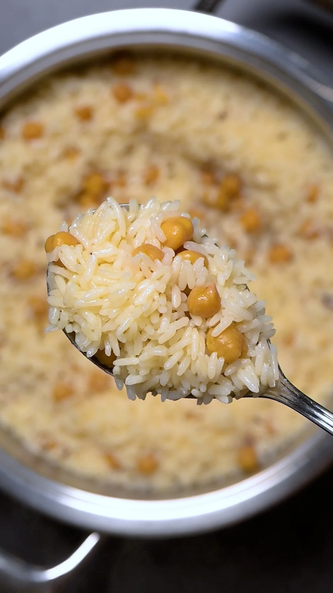 Tavuklu Pilav - Reis mit Hähnchen und Kichererbsen
