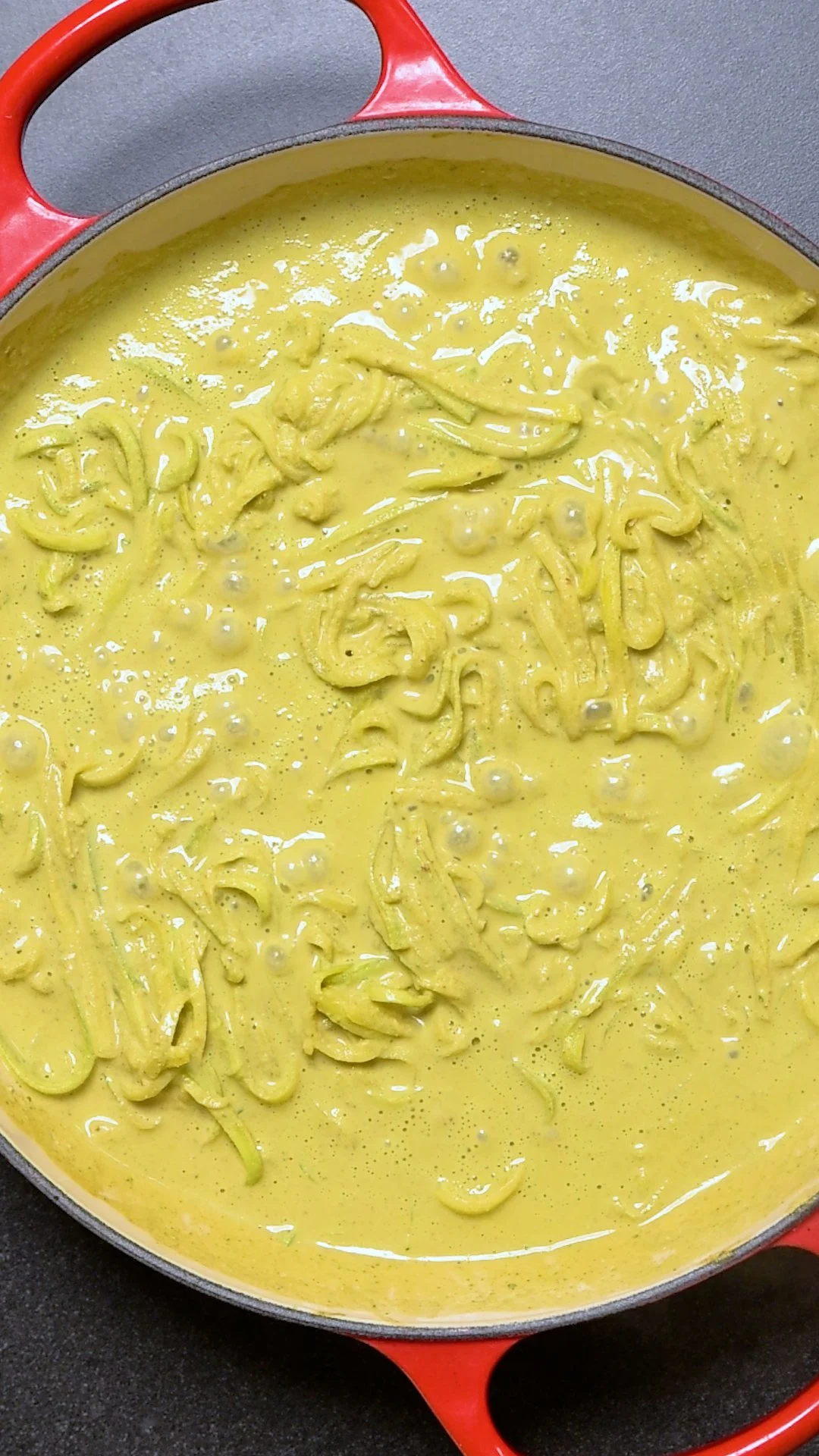 Zoodles Zucchini Nudeln mit Pesto