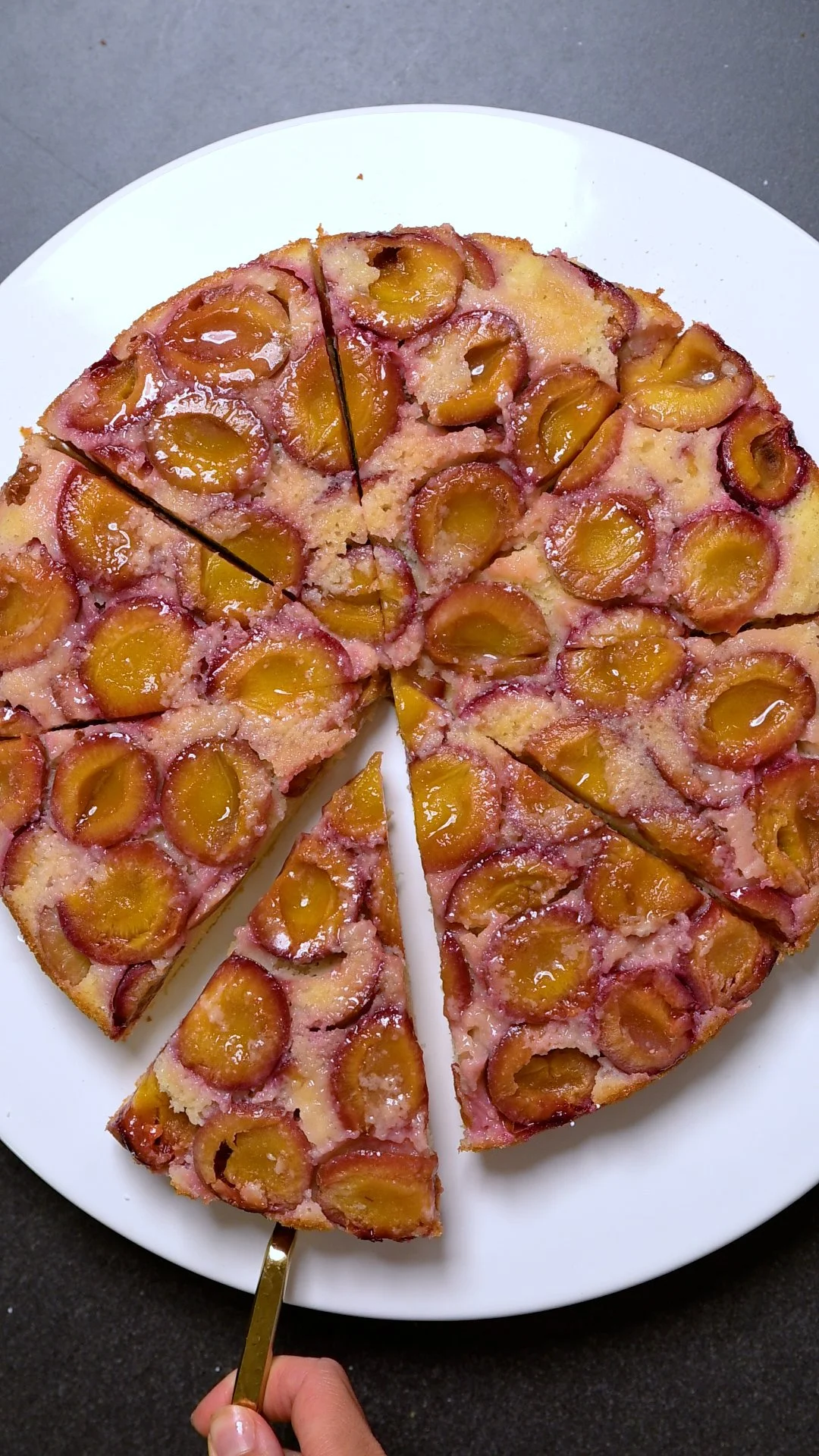 Zwetschgen Upside Down Cake