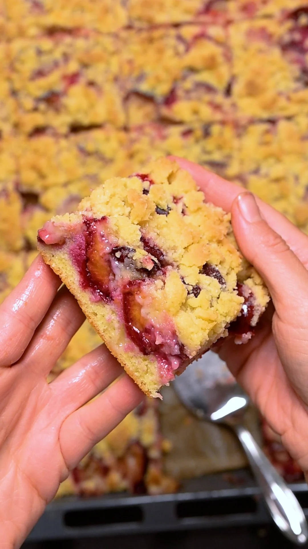Zwetschgenkuchen mit Streuseln vom Blech