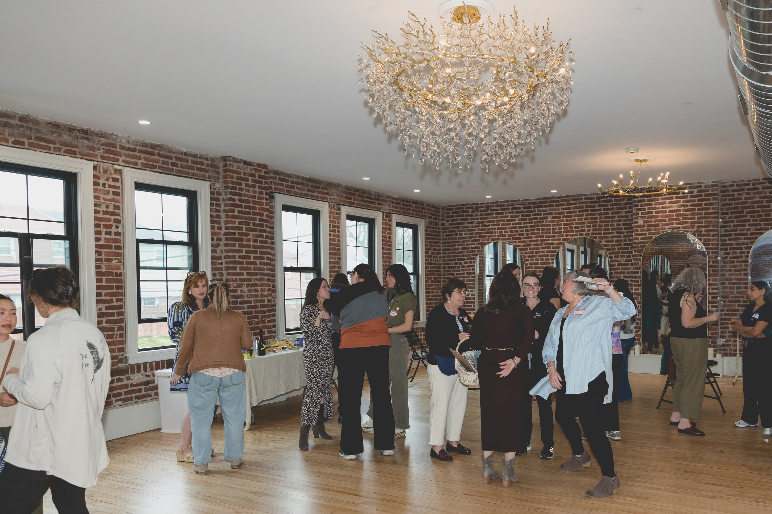 A full room at Align's elevateHER workshop.jpg