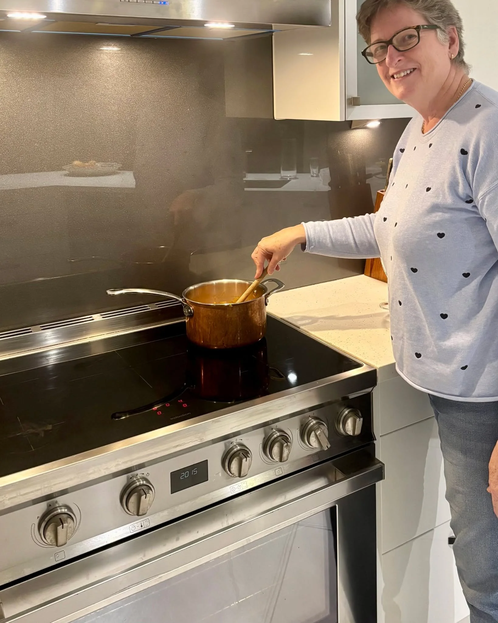 Breathing Easier: Ditching Gas for Induction
&quot;I didn't need much convincing. Anything I could do to reduce asthma and allergy triggers in my home would be worth it.&quot;
Mardi shares how switching from gas to induction cooking has been a game-c