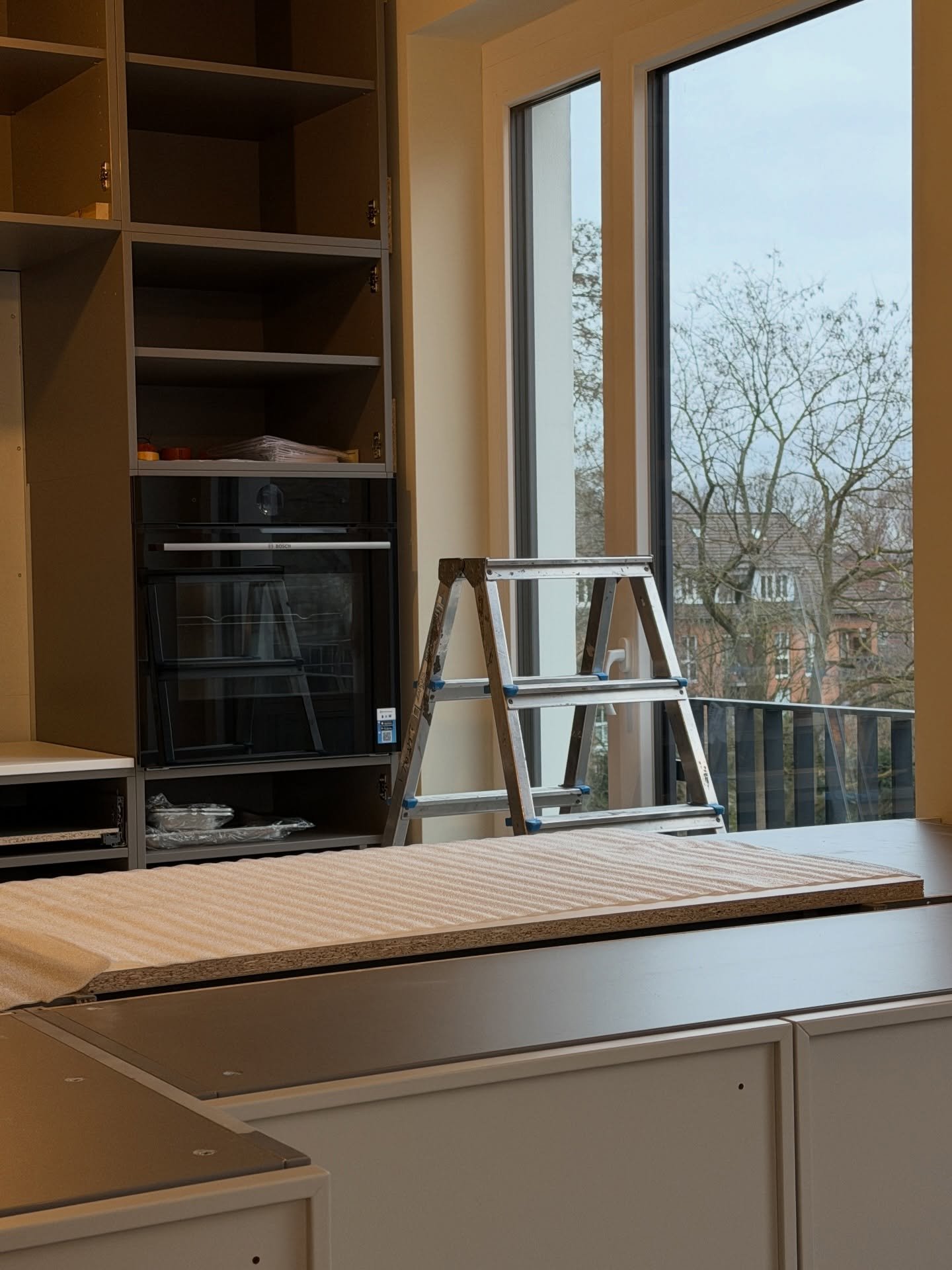 Closing the year with progress.
Small glimpses, unfinished moments and a lot of anticipation!

See the completed kitchen in the new year.

#interiordesign #interiordecor #interiorstyling #kitchen #kitchendesign #kitchenremodel #kitchenrenovation #new