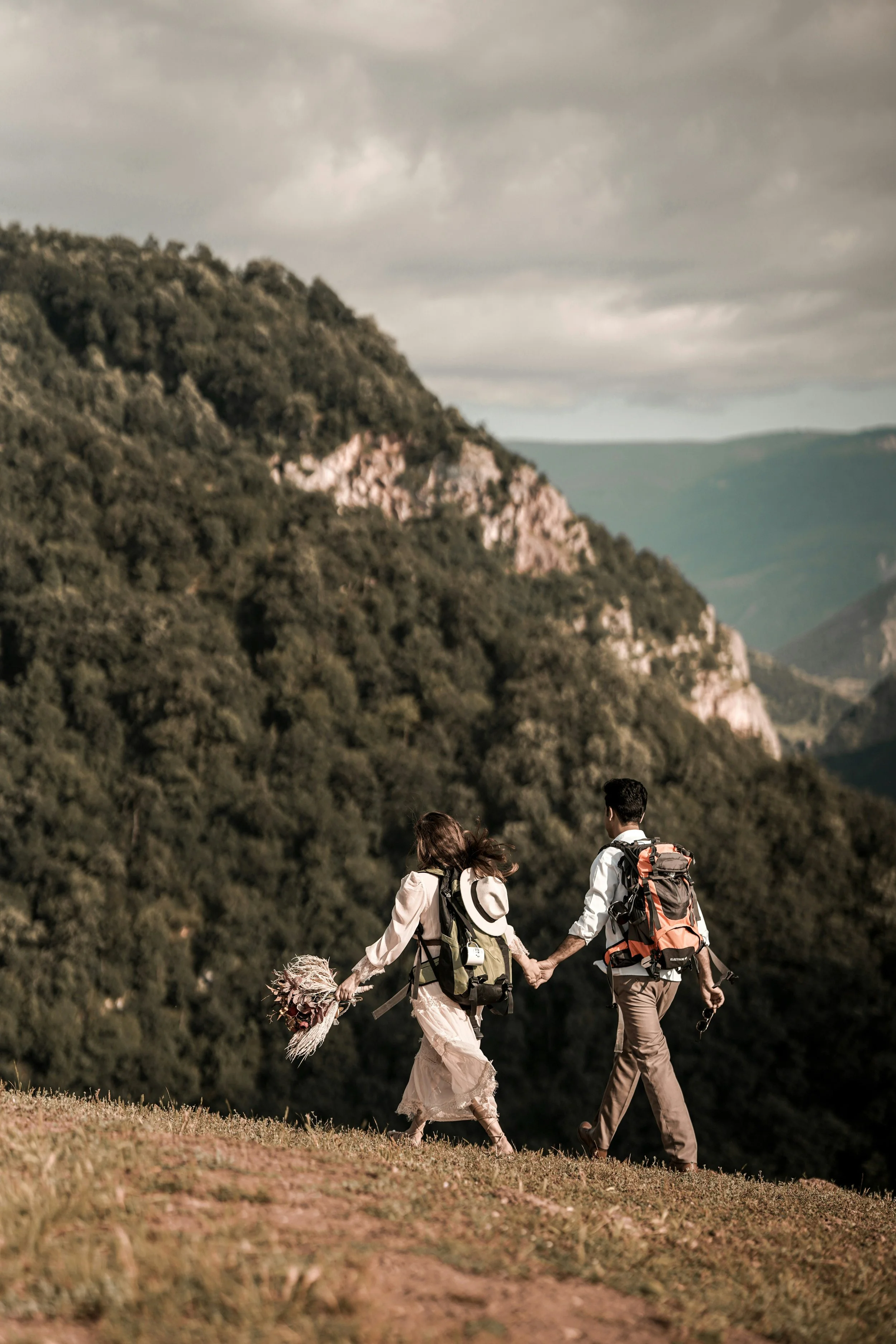 Adventure Awaits! Weddings for Couples Who'd Rather Be Outdoors