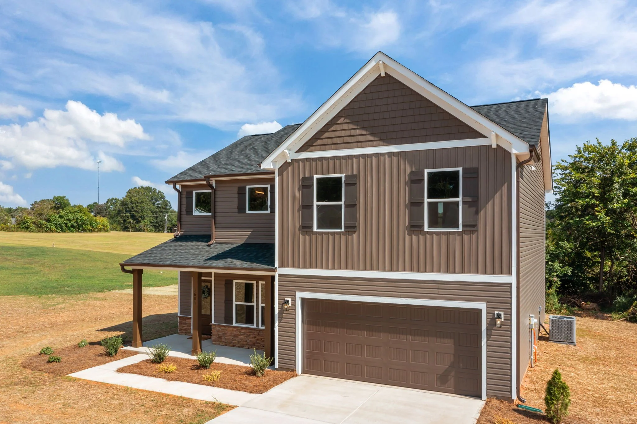 12-web-or-mls-1681 Woolie Rd EX 010.jpg